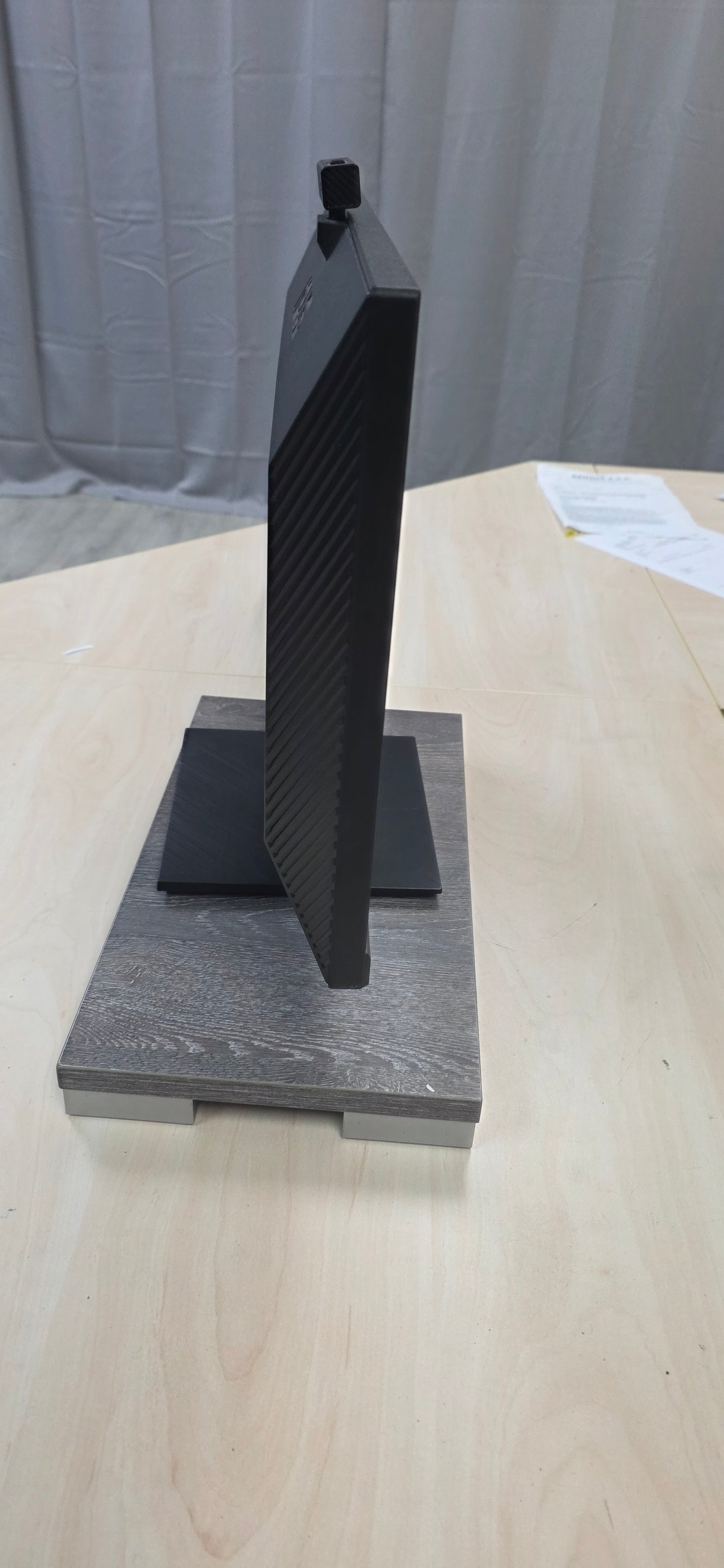 ASUS BE24EQK Monitor: 23.8" IPS Full HD, Ugrađena 2MP web kamera, 12 mj. jamstvo