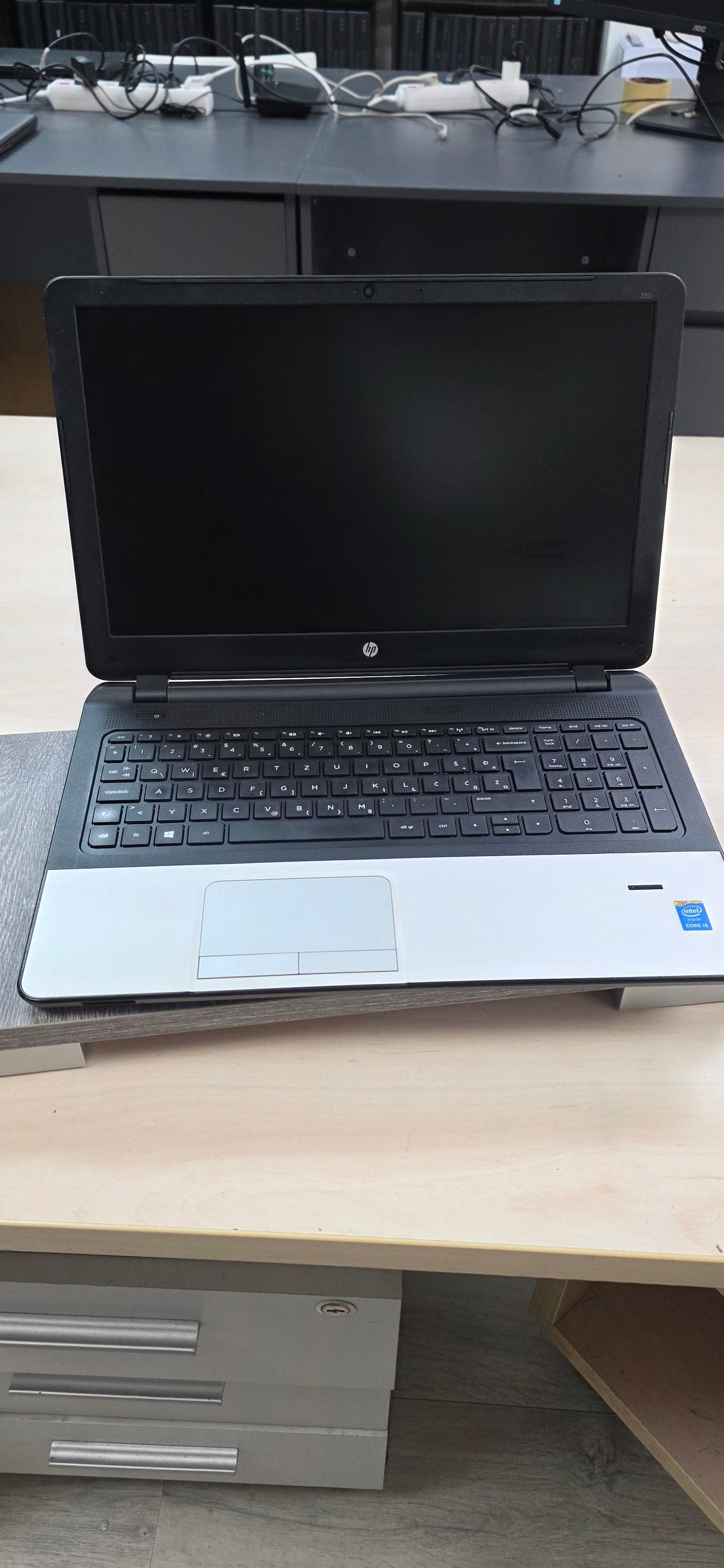 HP 350 G2: i5-5200U, 8GB RAM, 120GB SSD, 15.6" HD Ekran, 12 mj. jamstvo