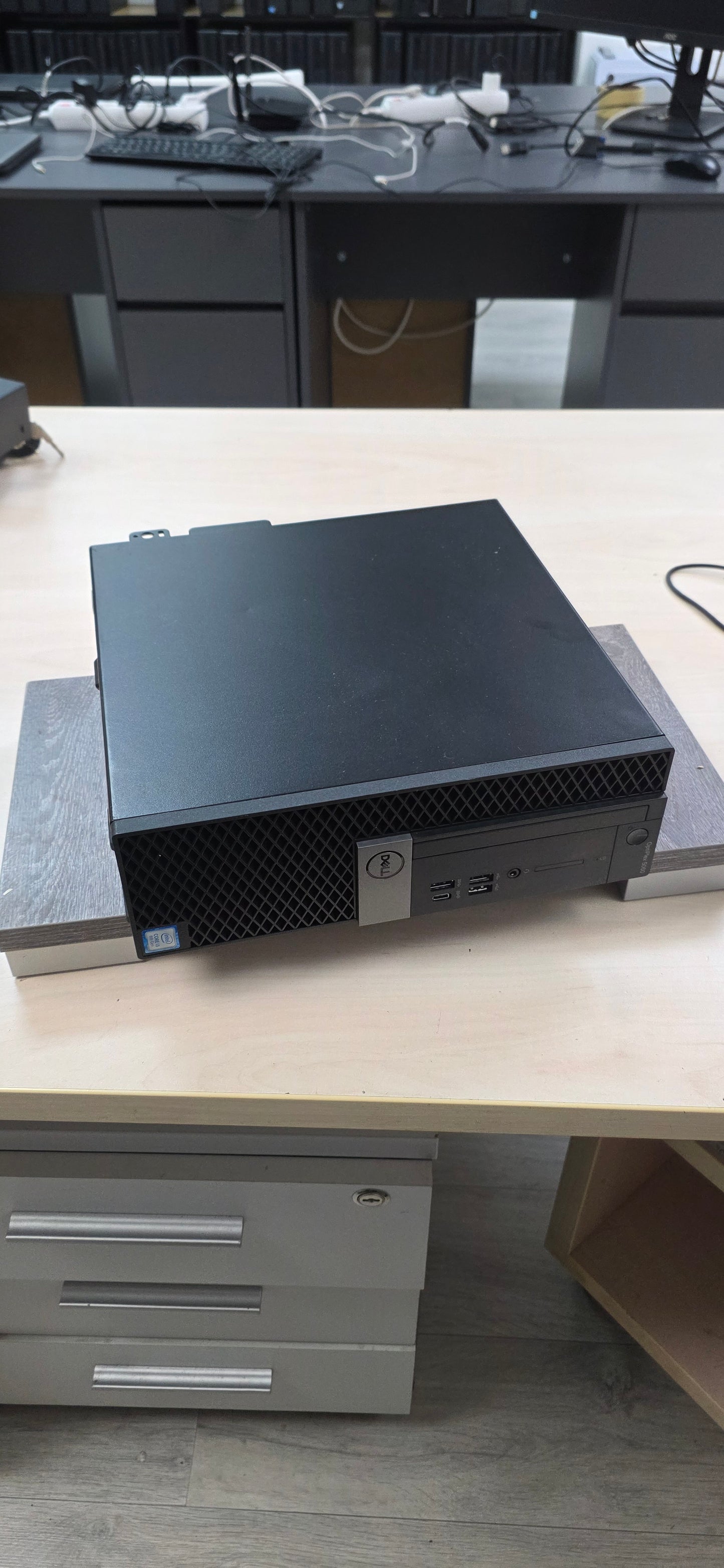 DELL OptiPlex 5060: i3-8100, 8GB RAM, 240GB SSD, Win 11, 12 mj. jamstvo