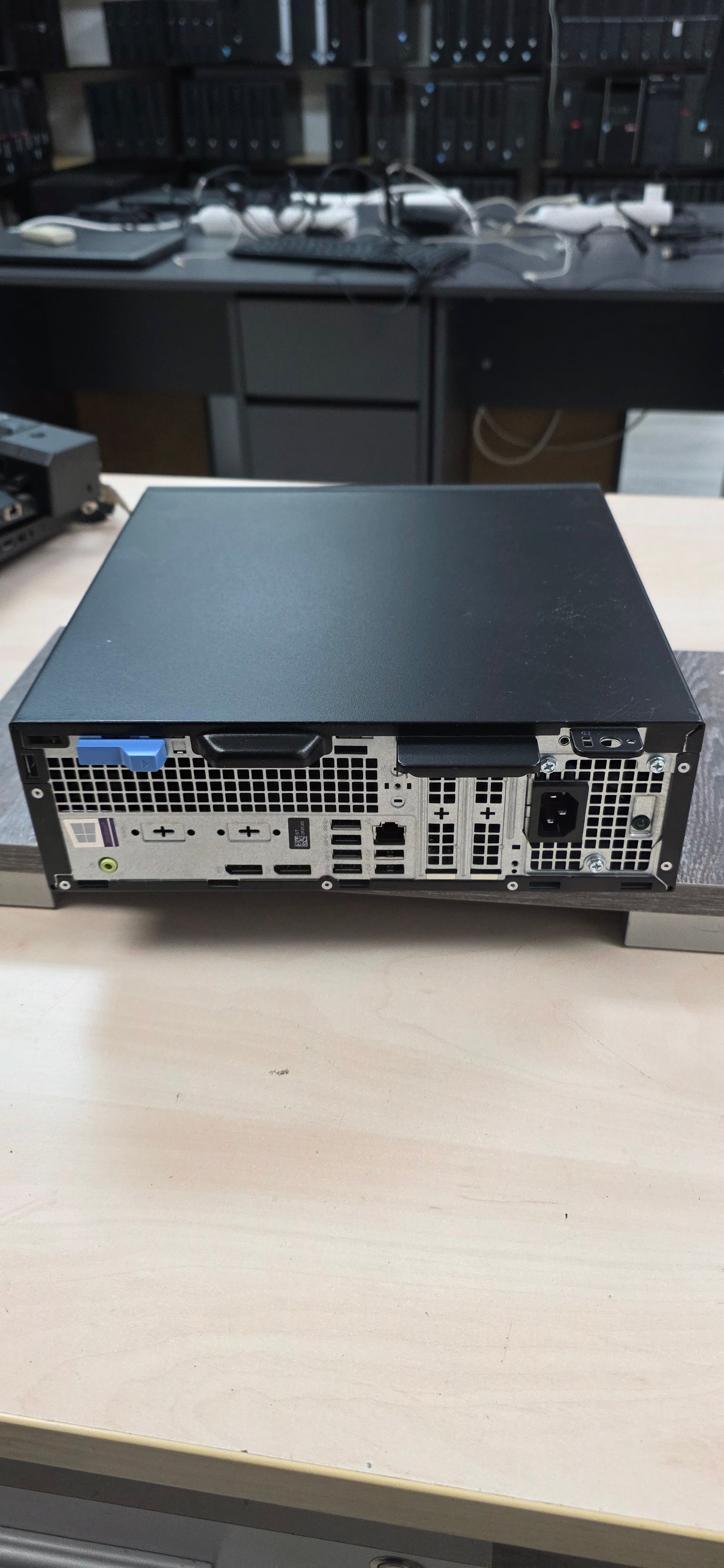 DELL OptiPlex 5060: i3-8100, 8GB RAM, 240GB SSD, Win 11, 12 mj. jamstvo