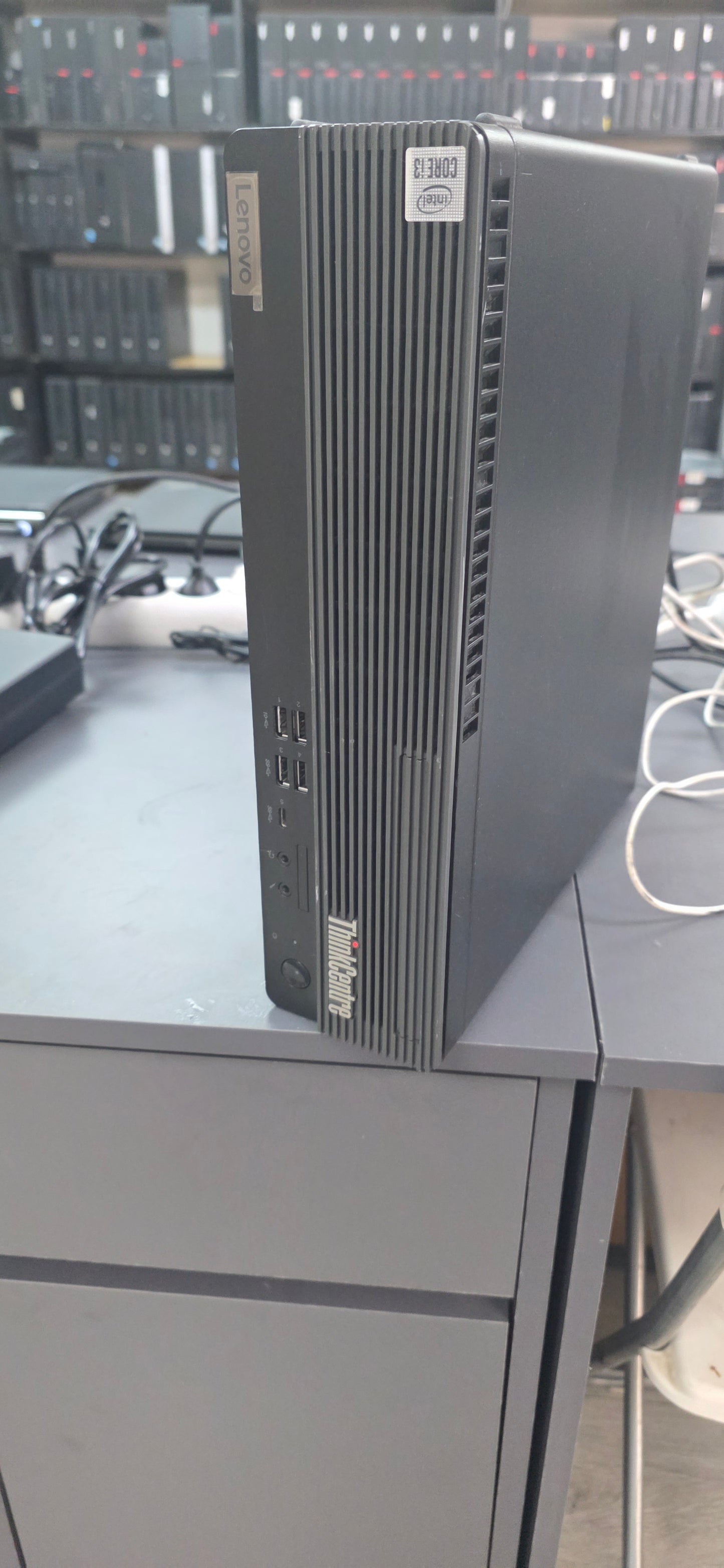 Lenovo ThinkCentre M70s (SFF): i3-10100, 8GB RAM, 120GB SSD, 12 mj. jamstvo