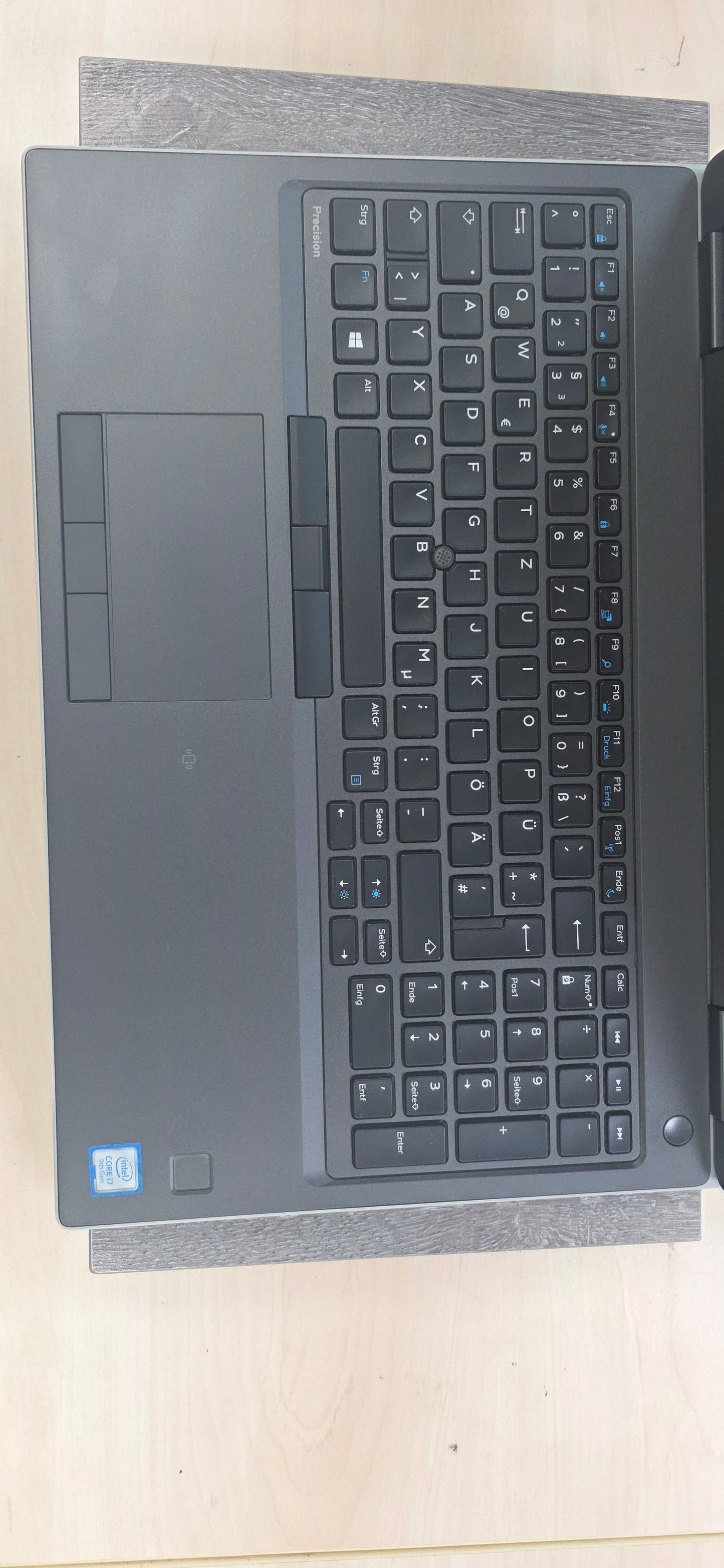 Dell Precision 7540 Mobile Workstation: i7-9750H, 32GB RAM, 500GB SSD, Quadro T2000 4GB, 12 mj. jamstvo