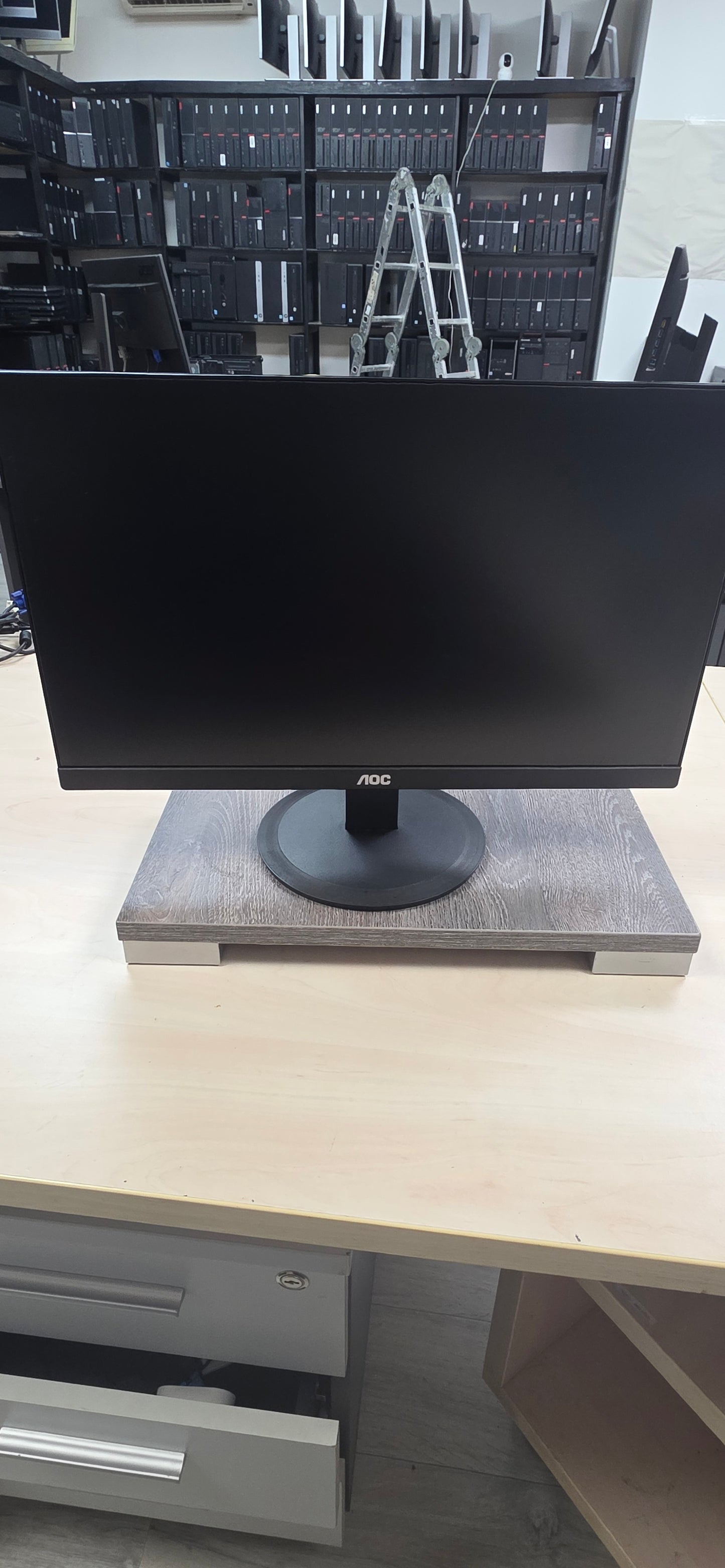 AOC I2280SWD: 21.5" IPS Full HD Monitor, 12 mj. jamstvo, bez kablova