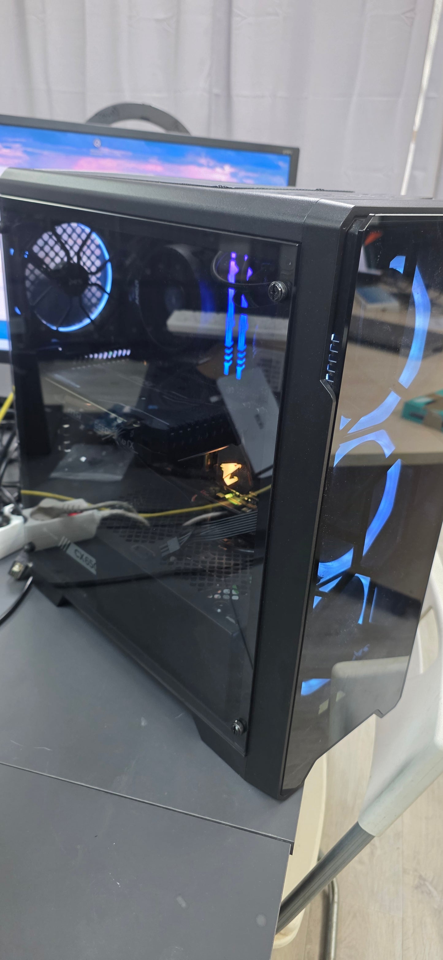 Gaming PC: Ryzen 5 3600, 32GB RAM, GTX 1660 Ti 6GB, 240ssd/2TB HDD, 12 mj. jamstvo