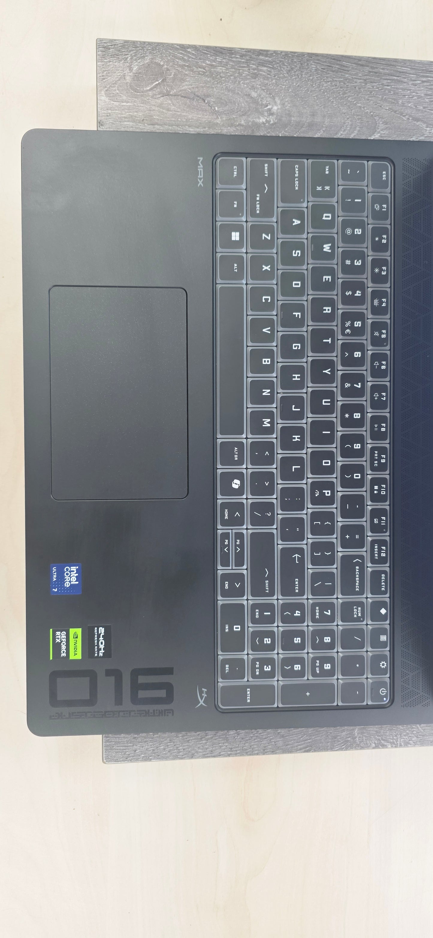 HP Omen Gaming Laptop: Intel Core Ultra 7 255HX, 32GB DDR5 RAM, RTX 5070 8GB, 1TB NVMe SSD, 16", tvorničko jamstvo