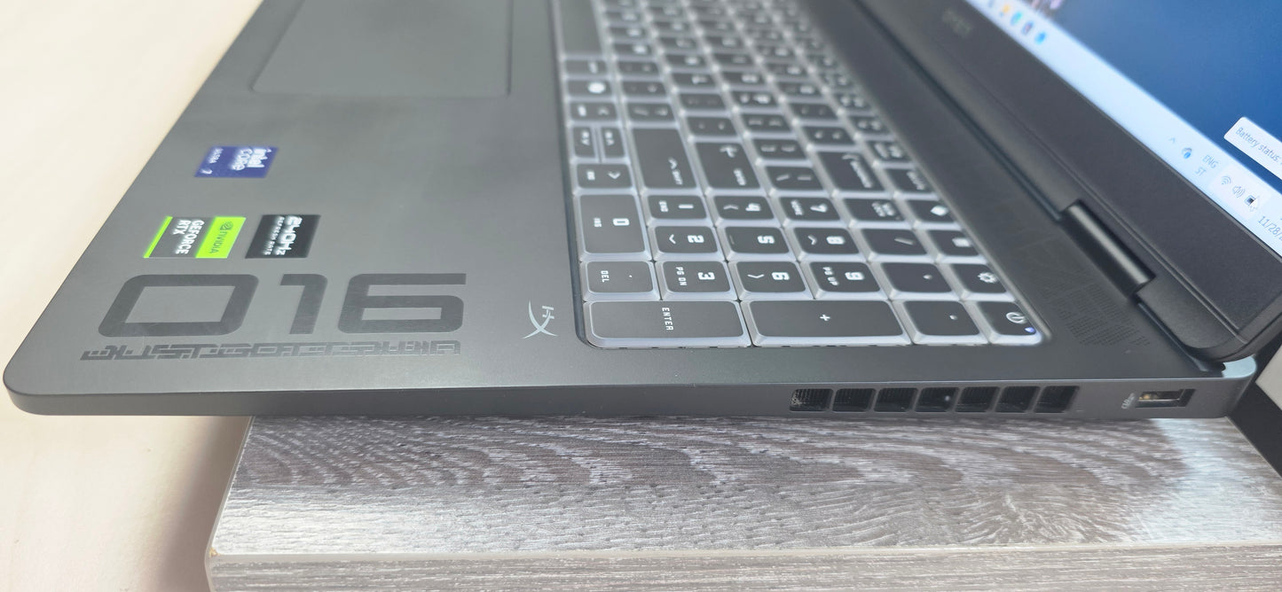 HP Omen Gaming Laptop: Intel Core Ultra 7 255HX, 32GB DDR5 RAM, RTX 5070 8GB, 1TB NVMe SSD, 16", tvorničko jamstvo