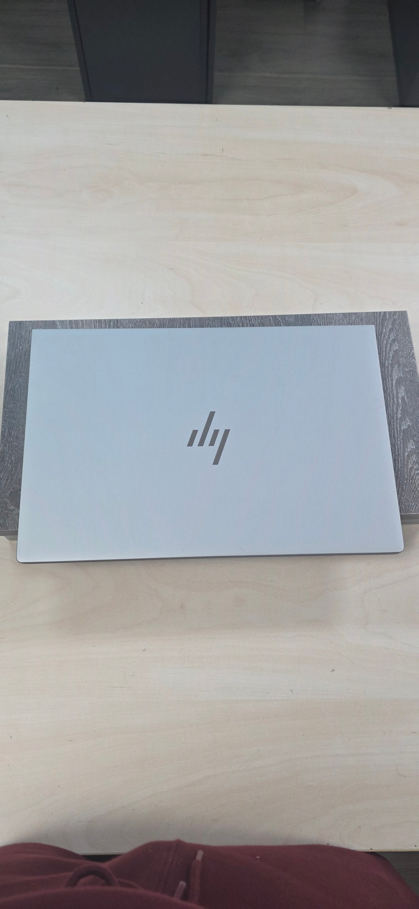 HP ZBook Fury 16 G11 : i9-14900HX, 64GB DDR5, 1TB NVMe SSD, NVIDIA RTX 2000, 16", jamstvo 12 mj, Win 11