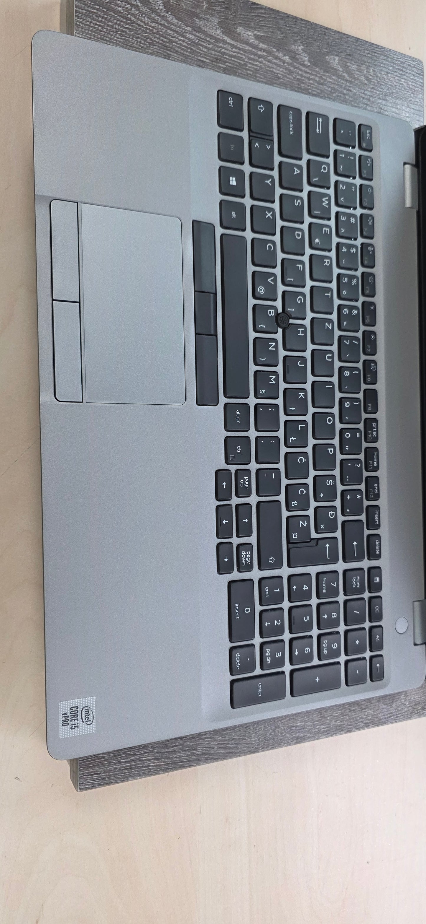 Dell Latitude 5510: i5-10210U, 8GB RAM, 120GB SSD, 15.6" Ekran, 12 mj. jamstvo