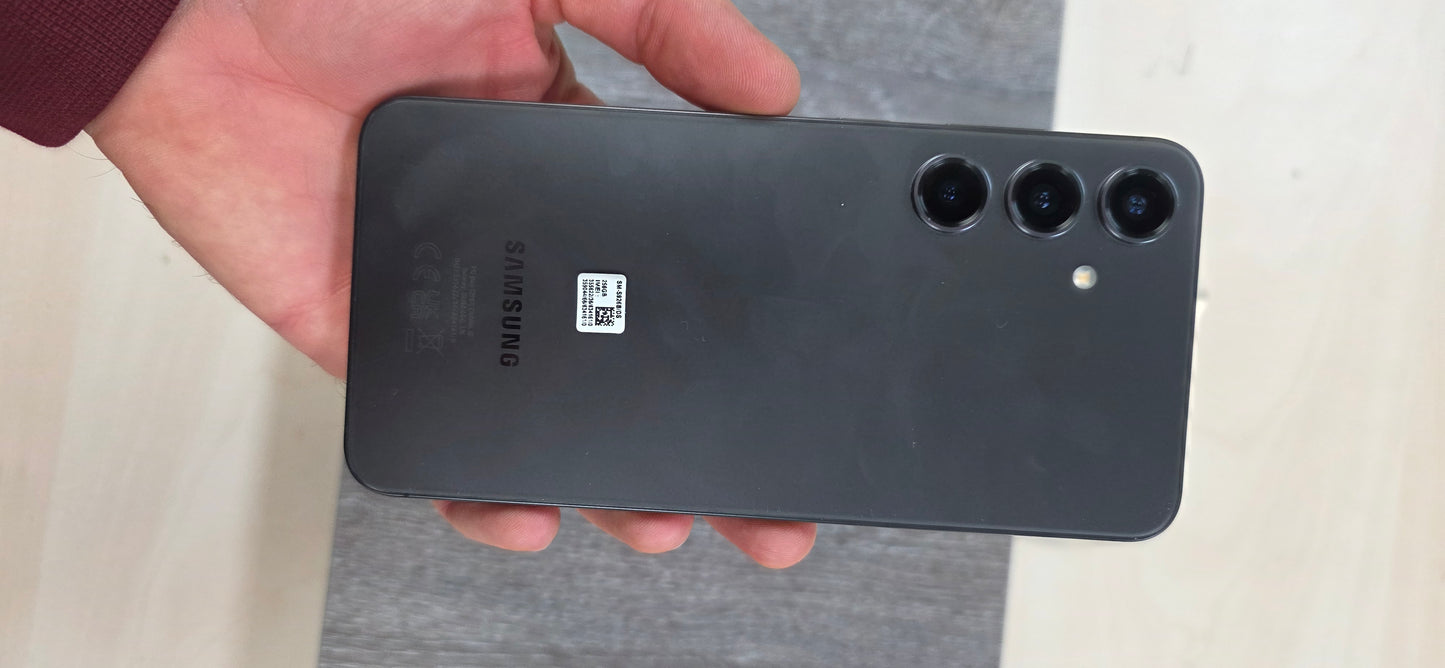 Samsung Galaxy S24+ (Plus): SM-S926B/DS, 12GB RAM, 256GB pohrane, 3 mj. jamstvo