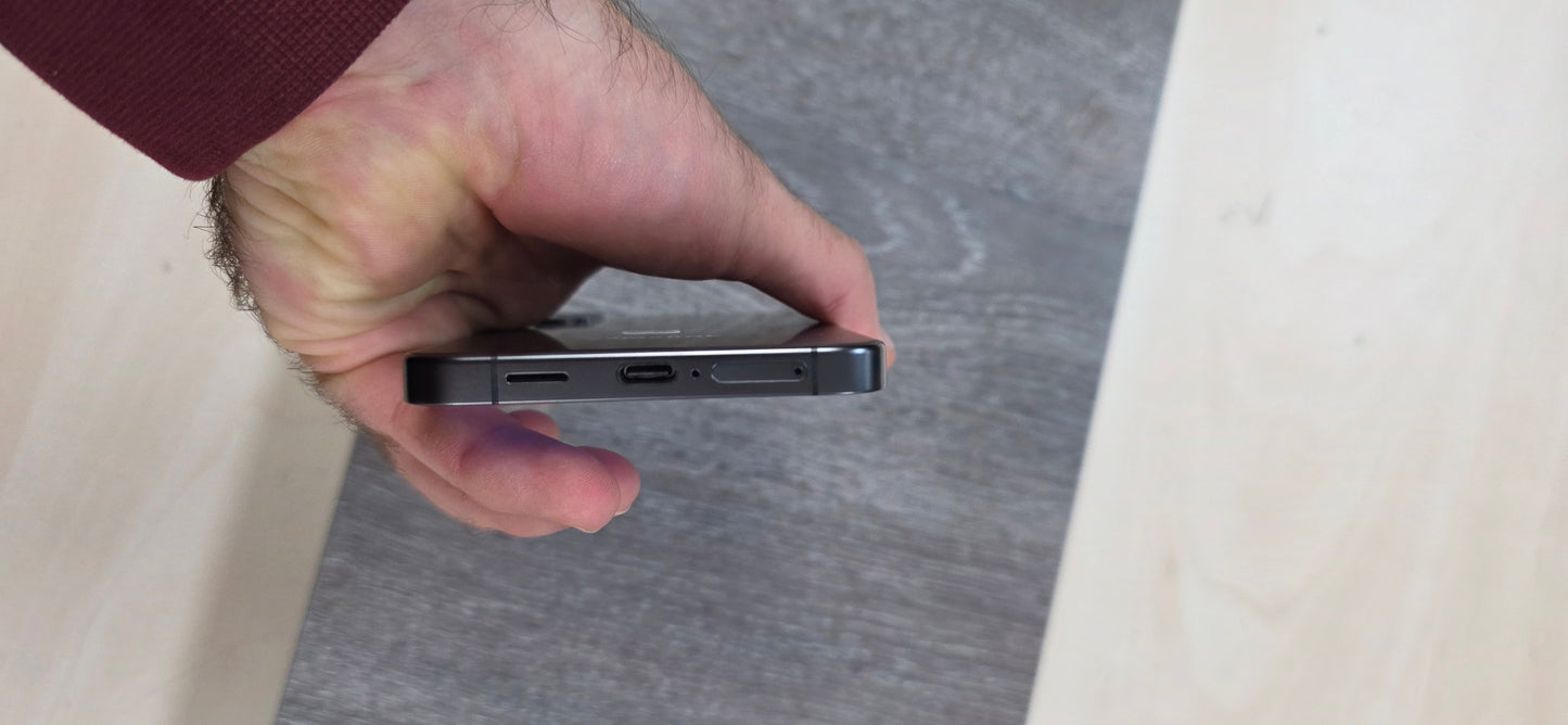 Samsung Galaxy S24+ (Plus): SM-S926B/DS, 12GB RAM, 256GB pohrane, 3 mj. jamstvo