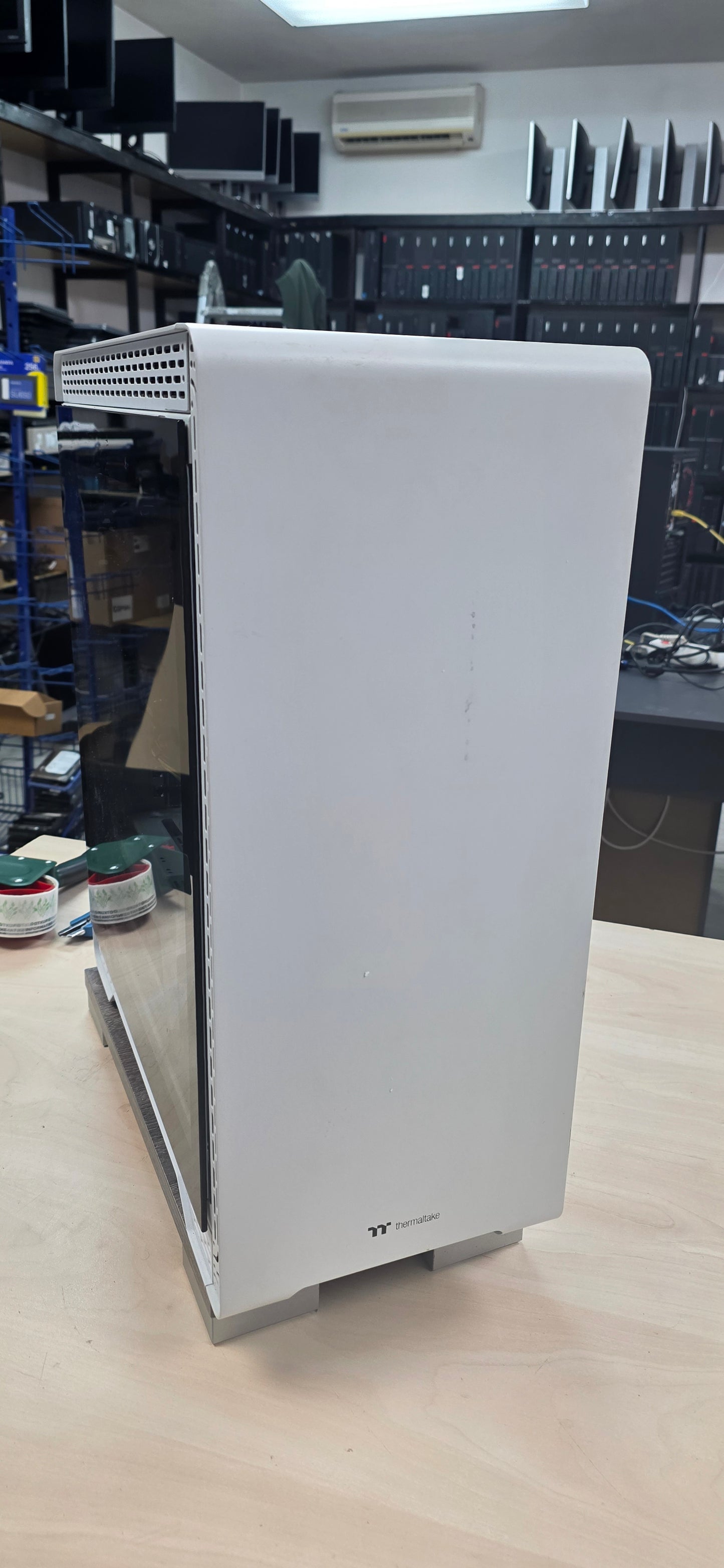 Gaming  računalo: i7-11700, 16GB RAM, RX 6600 8GB, 2x 500GB NVMe SSD, WIN 11, 12 mj. jamstvo