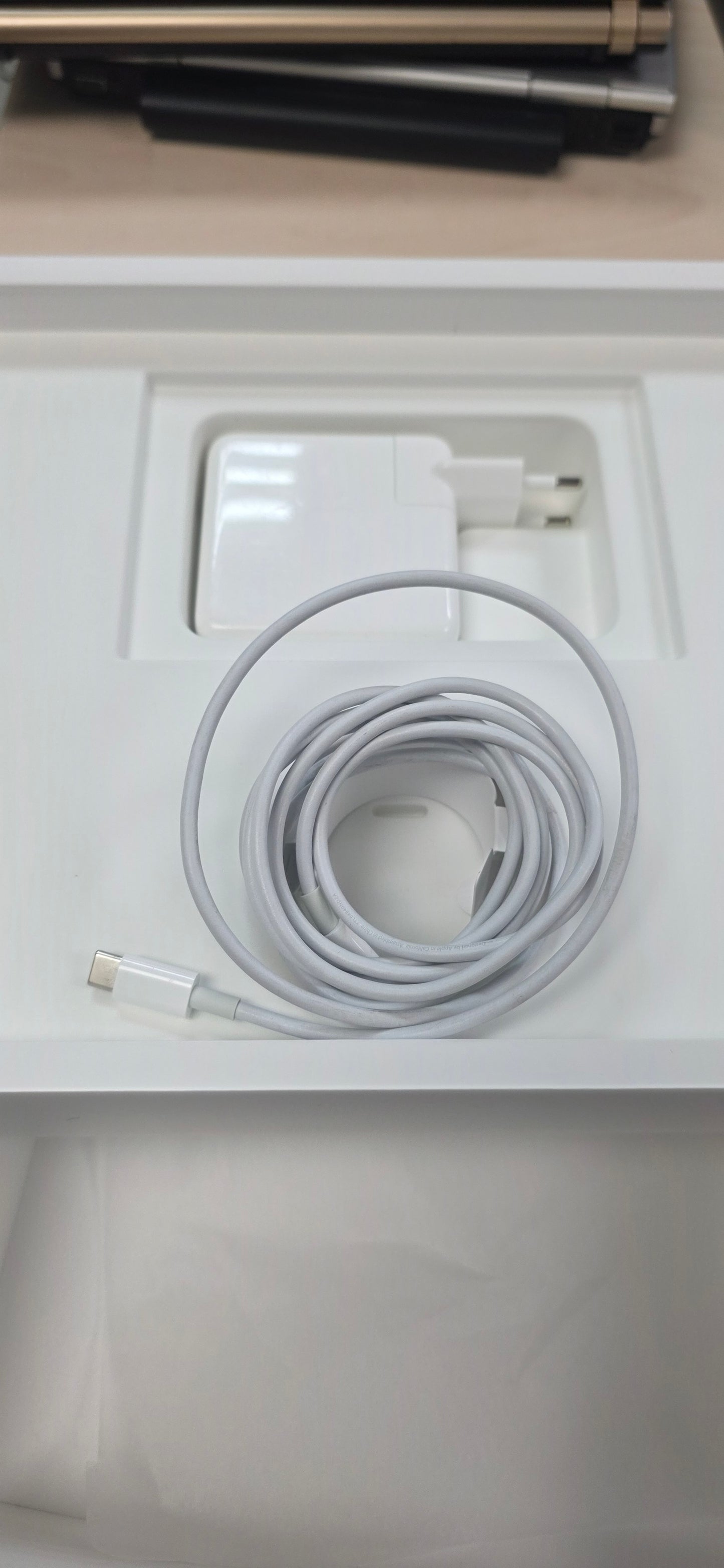 🍎 MacBook Pro 13" (M1 Chip) • 512GB SSD• 8GB • 12 mj jamstvo