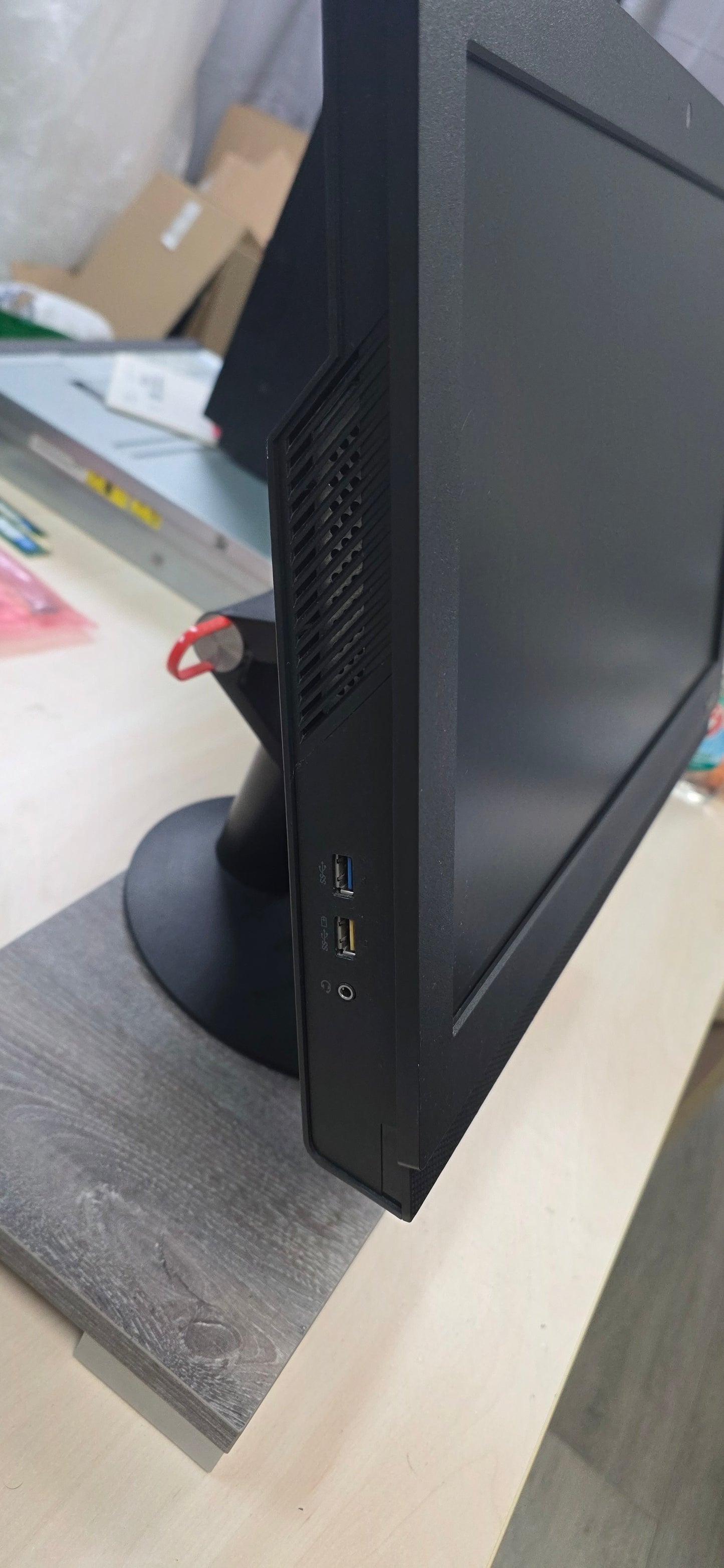 🖥️ Lenovo ThinkCentre M810z All-in-One • i3-7100 • 8GB • 120GB SSD • 21.5" • 12 mj Jamstvo • Win 11