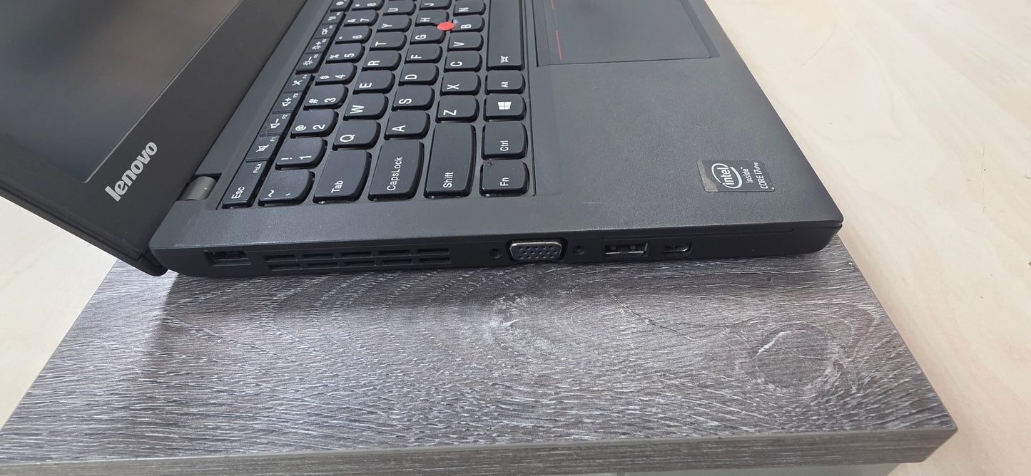 Lenovo ThinkPad X240 – i7-4600U / 8GB RAM / 120GB SSD / Windows 11/ 12.5" HD – 6 mj. jamstvo