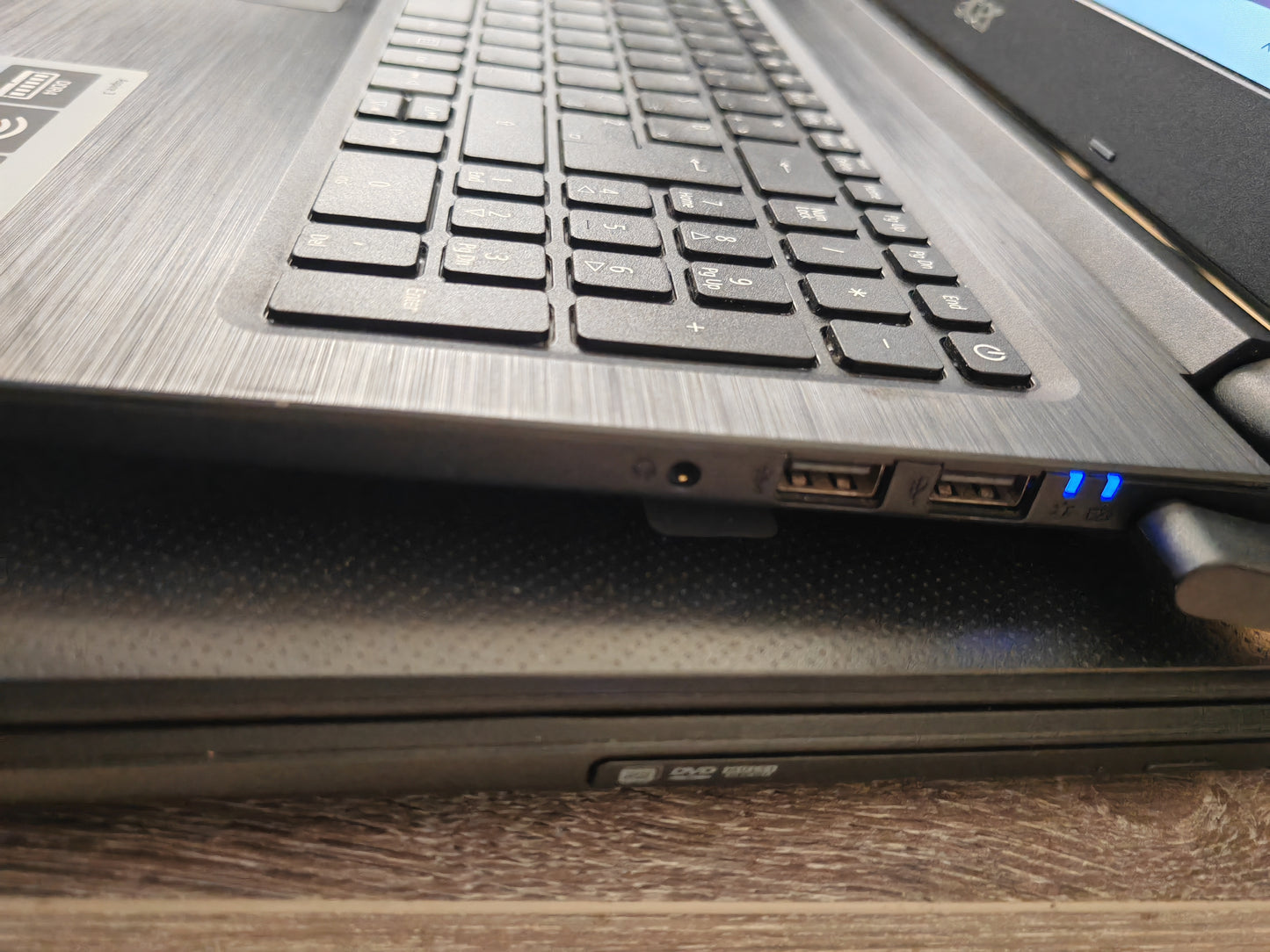 Acer Aspire 3: Ryzen 5 2500U, 8GB RAM, 120GB SSD + 1TB HDD, Radeon RX 540X, Win 11 Pro