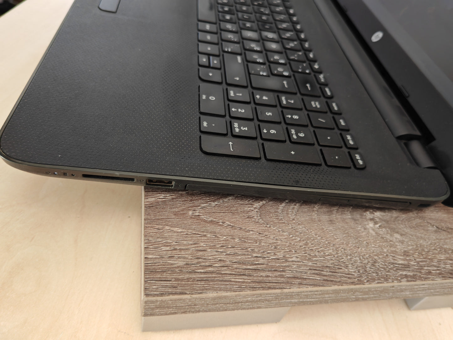 HP 250 G4: i5-5200U, 4GB RAM, 120GB SSD, 15.6" HD Ekran, 6 mj. jamstvo
