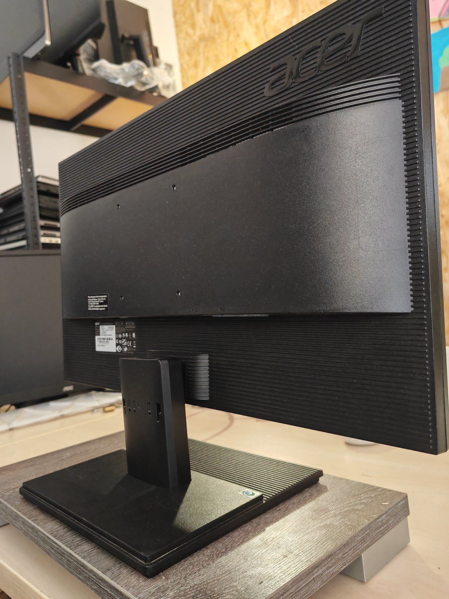 Acer V236HL Monitor: 23" Full HD Ekran, 6 mj. jamstvo, bez kablova
