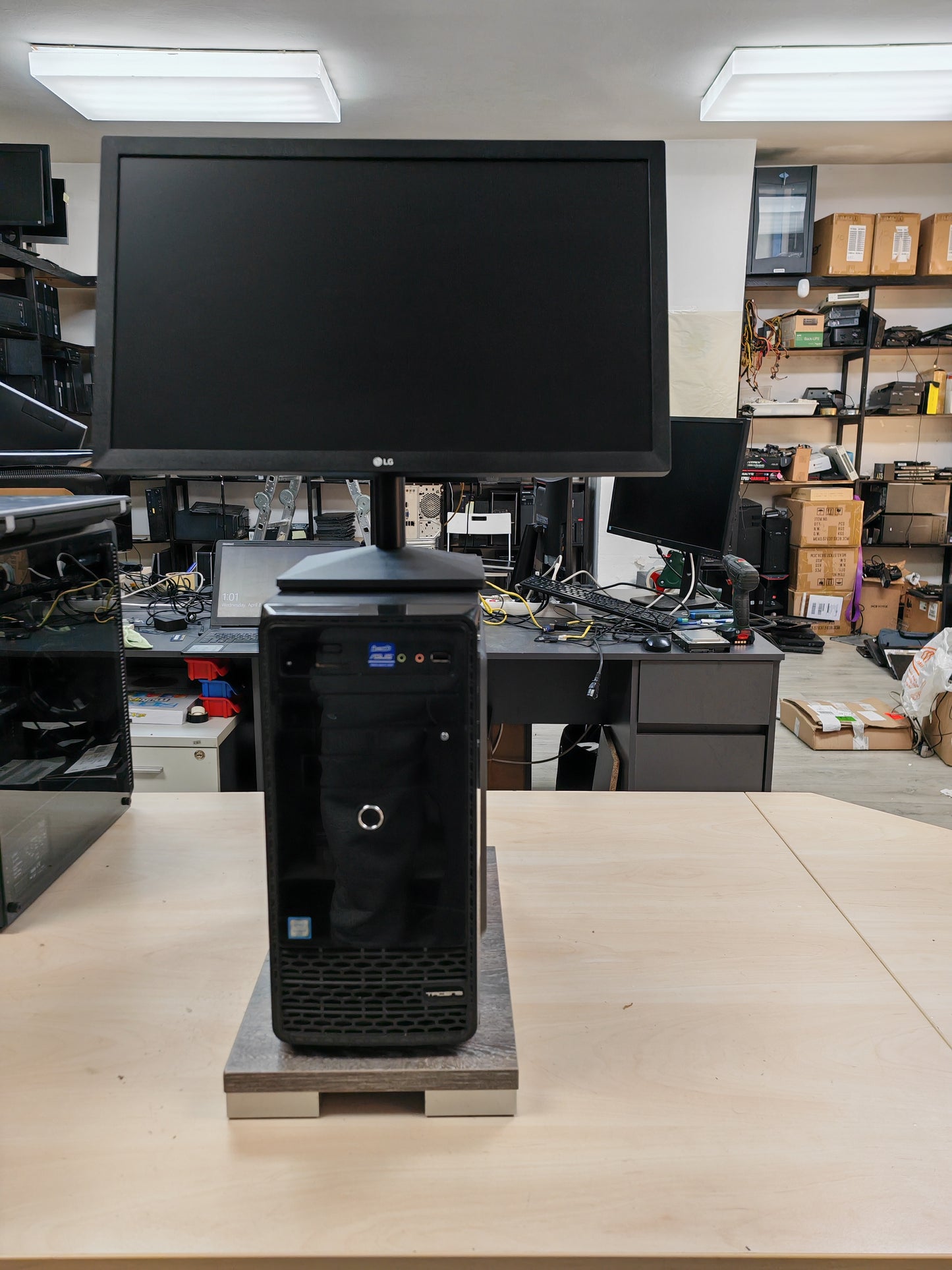 Budget Gaming PC komplet • i5-4790 • 16GB • 120GB SSD + 500GB HDD • 12mj Jamstvo • Win 11