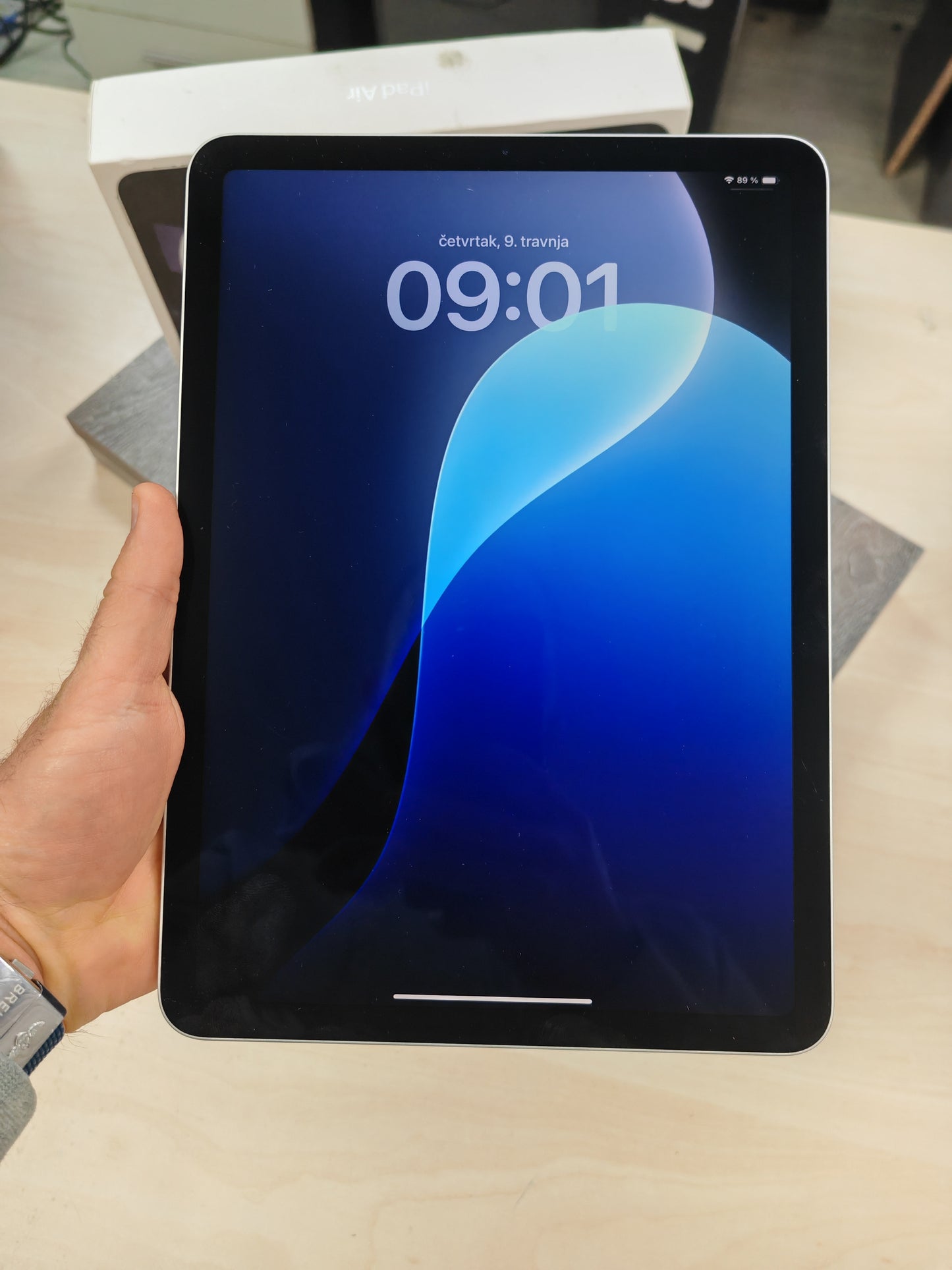 iPad Air 4 (2020) • 64GB • 10.9" • Top stanje • 3mj Jamstvo