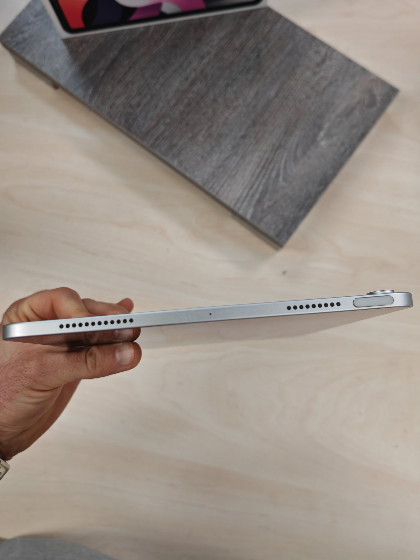 iPad Air 4 (2020) • 64GB • 10.9" • Top stanje • 3mj Jamstvo