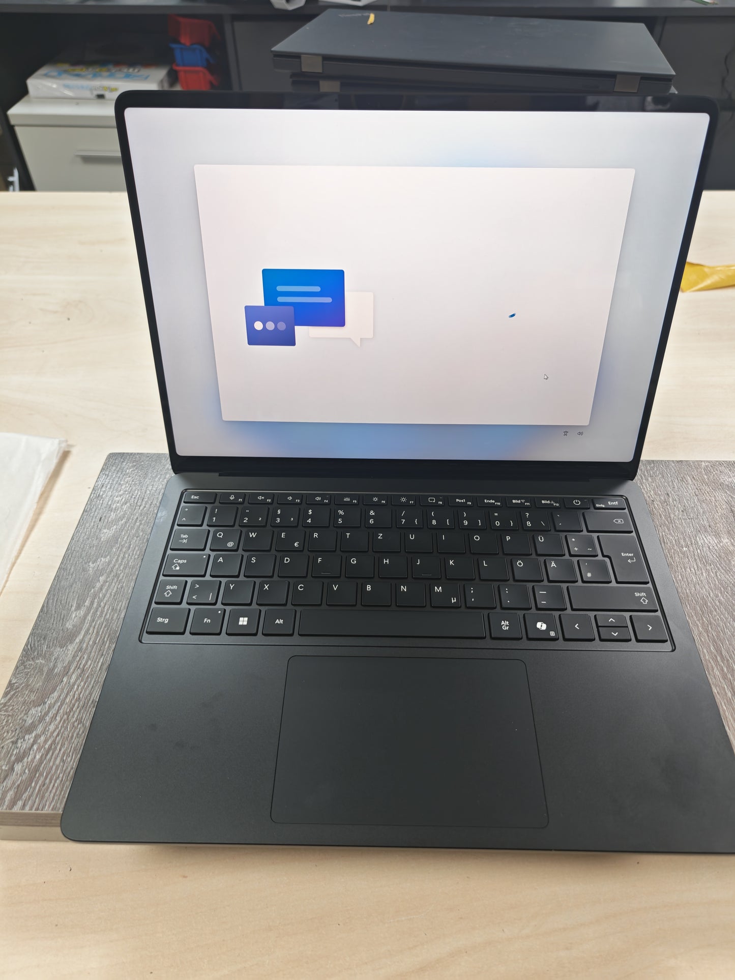 Microsoft Surface Laptop 7 • KAO NOV ✨ • Snapdragon X Elite • 16GB • 512GB • 13.8″ Touch • Odlična Baterija • 12mj Jamstvo • Win 11