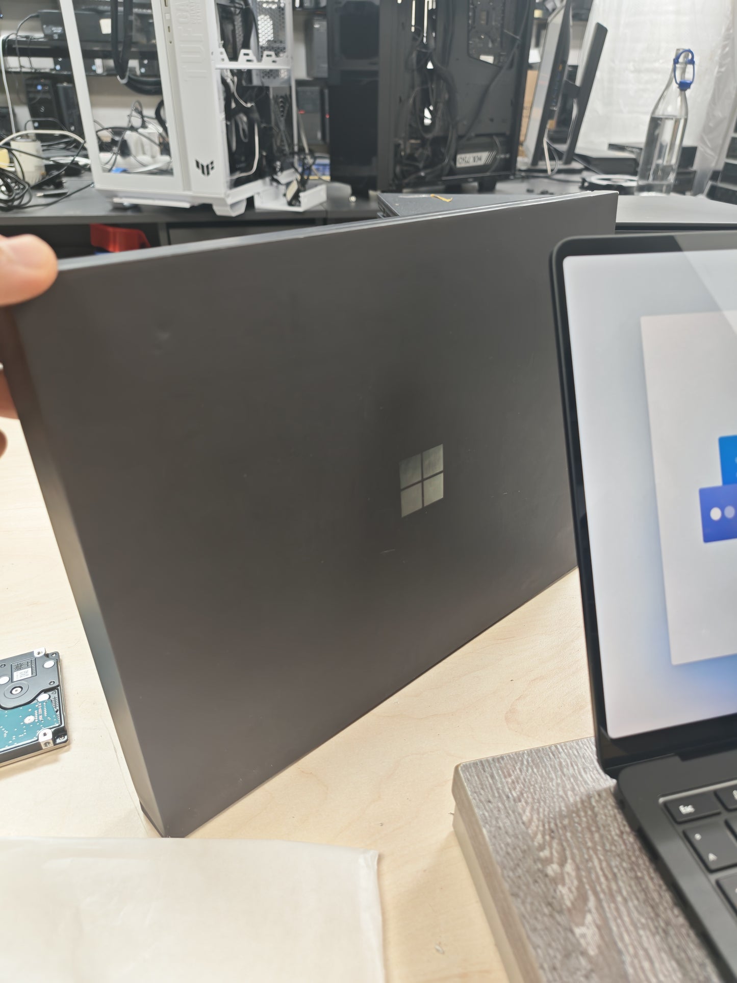 Microsoft Surface Laptop 7 • KAO NOV ✨ • Snapdragon X Elite • 16GB • 512GB • 13.8″ Touch • Odlična Baterija • 12mj Jamstvo • Win 11