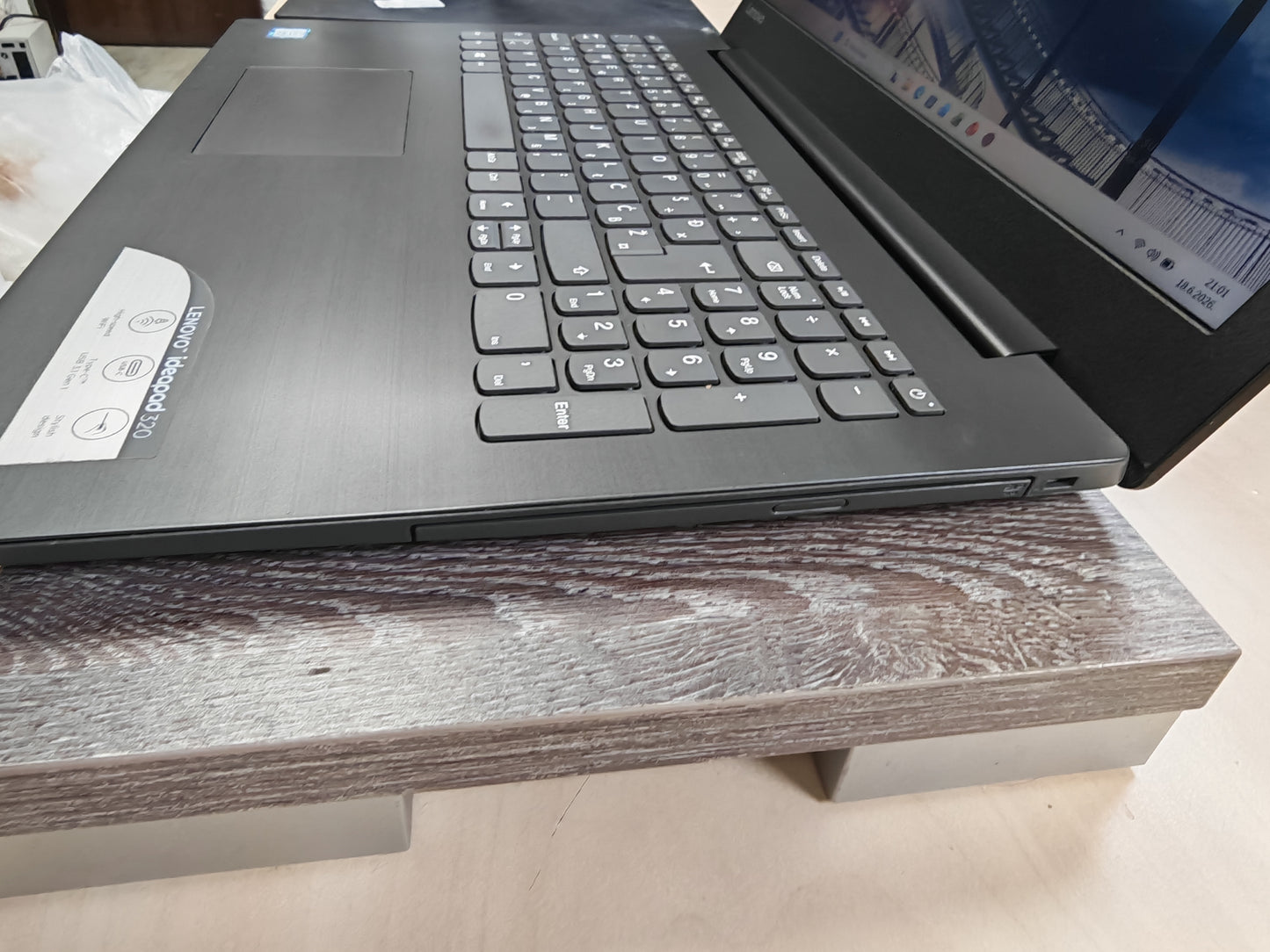 Lenovo IdeaPad 320 • i5-7200U • 8GB DDR4 • 120GB SSD • 15.6″ • 3mj Jamstvo • Win 11