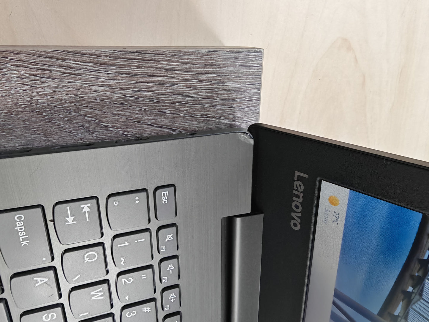 Lenovo IdeaPad 320 • i5-7200U • 8GB DDR4 • 120GB SSD • 15.6″ • 3mj Jamstvo • Win 11