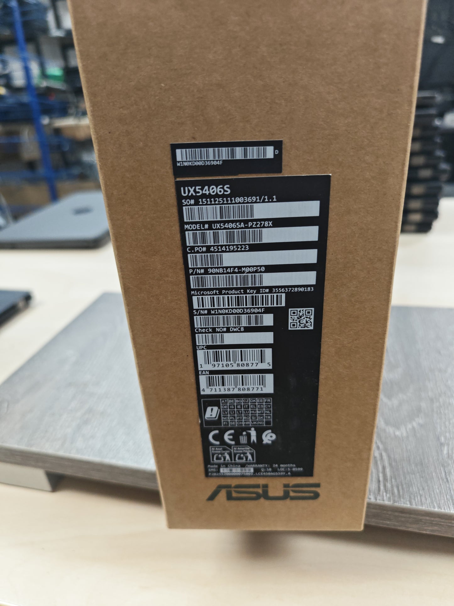 ASUS ZenBook S 14 OLED • NOV ✨ • Intel Core Ultra 7 • 32GB • 1TB SSD • 14″ OLED 120Hz • Wi-Fi 7 • 12mj Jamstvo • Win 11