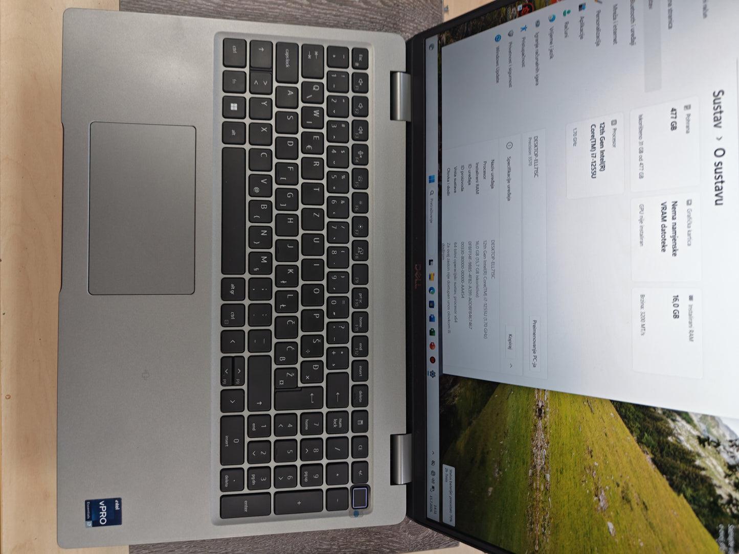 Dell Precision 3570 • i7-1255U • 16GB RAM • 477GB SSD • Win 11 Pro • 12mj Jamstvo