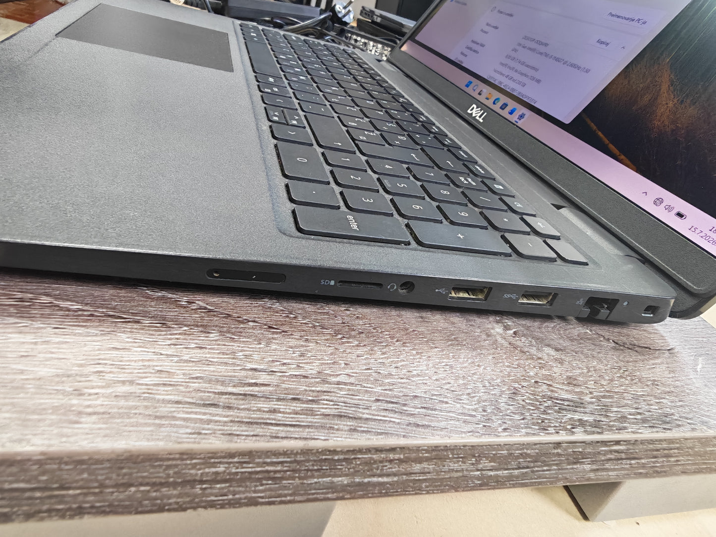 Dell Latitude 3520 • i5-1145G7 • 16GB RAM • 233GB SSD • 15.6" FHD • Win 11 Pro • 12mj Jamstvo