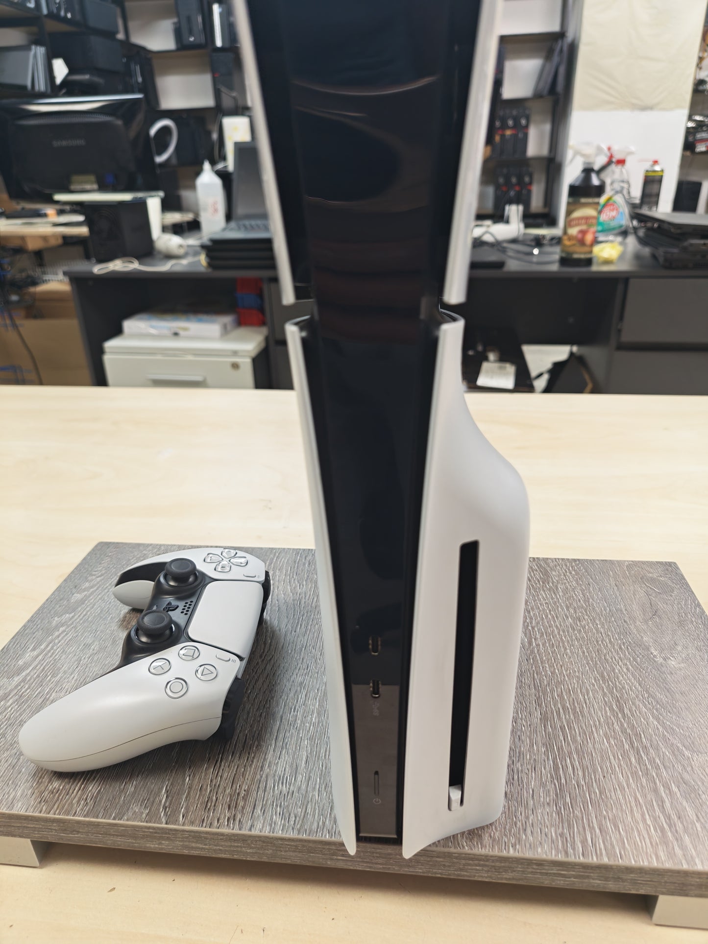 Sony PlayStation 5 Slim (CFI-2016) • Disc Edition • 1TB • 1x DualSense kontroler • 3mj Jamstvo