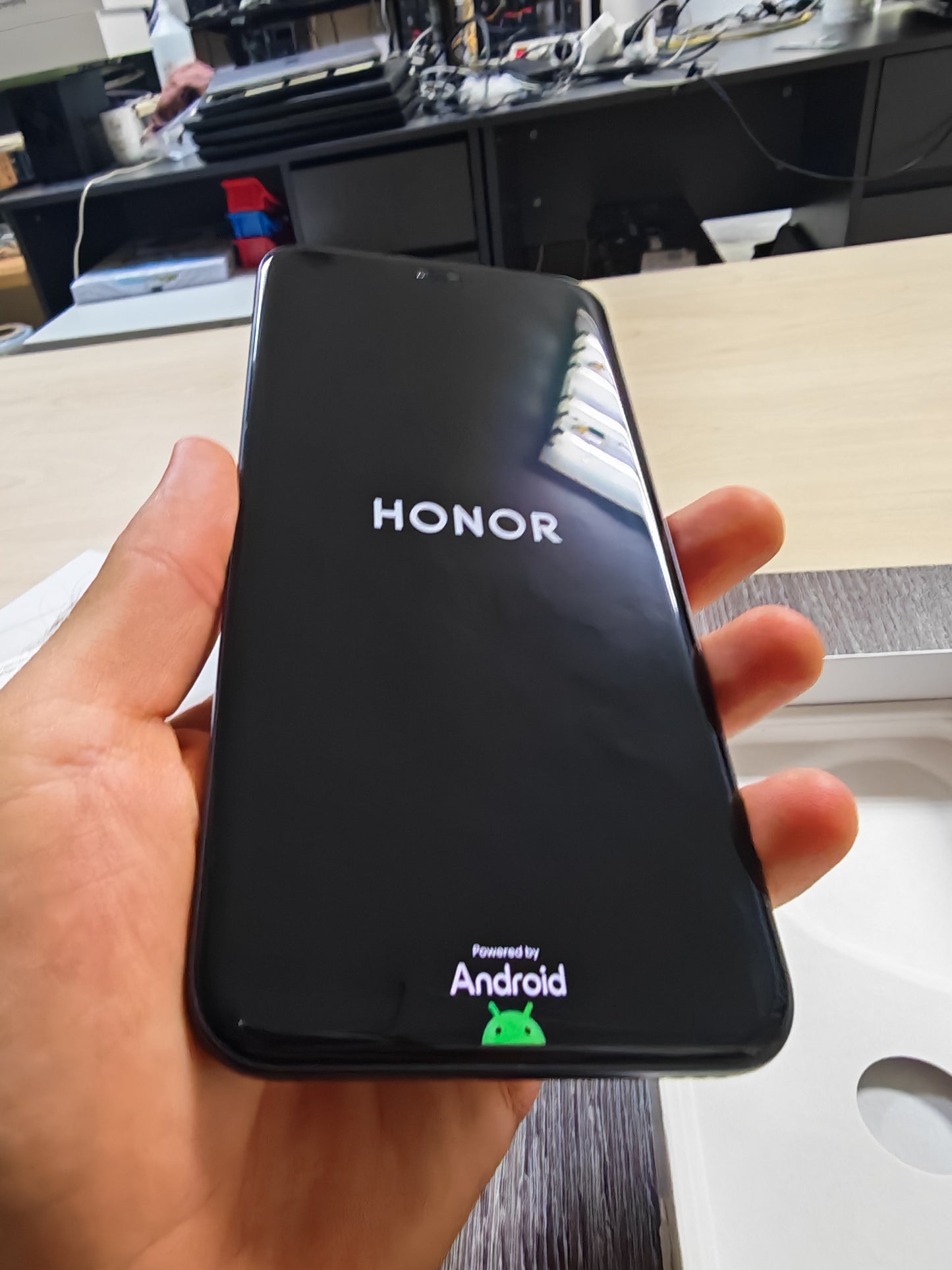 Honor 400 Pro • 12GB RAM • 512GB • 5G • Dual SIM • Midnight Black • 3mj Jamstvo
