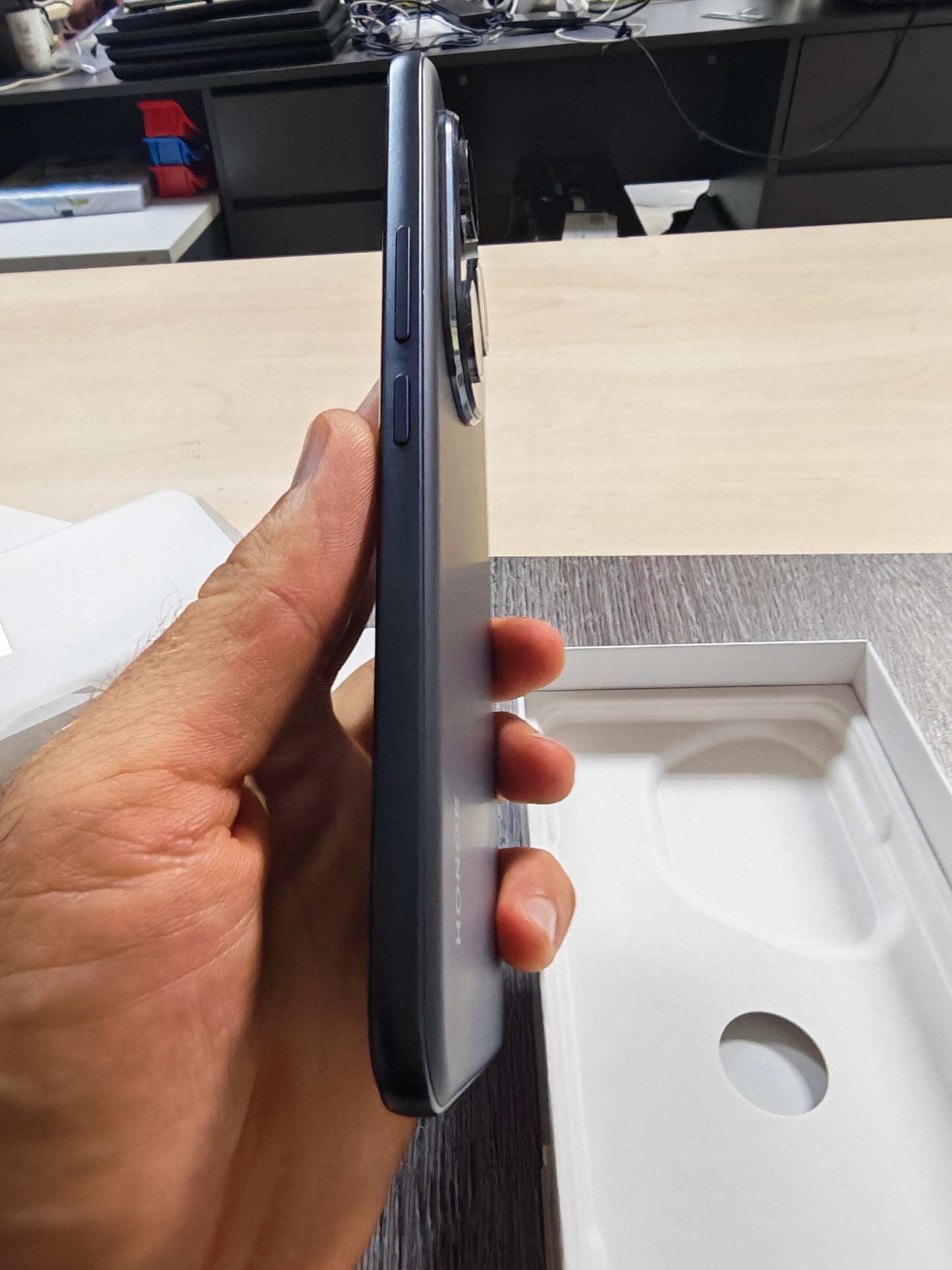 Honor 400 Pro • 12GB RAM • 512GB • 5G • Dual SIM • Midnight Black • 3mj Jamstvo
