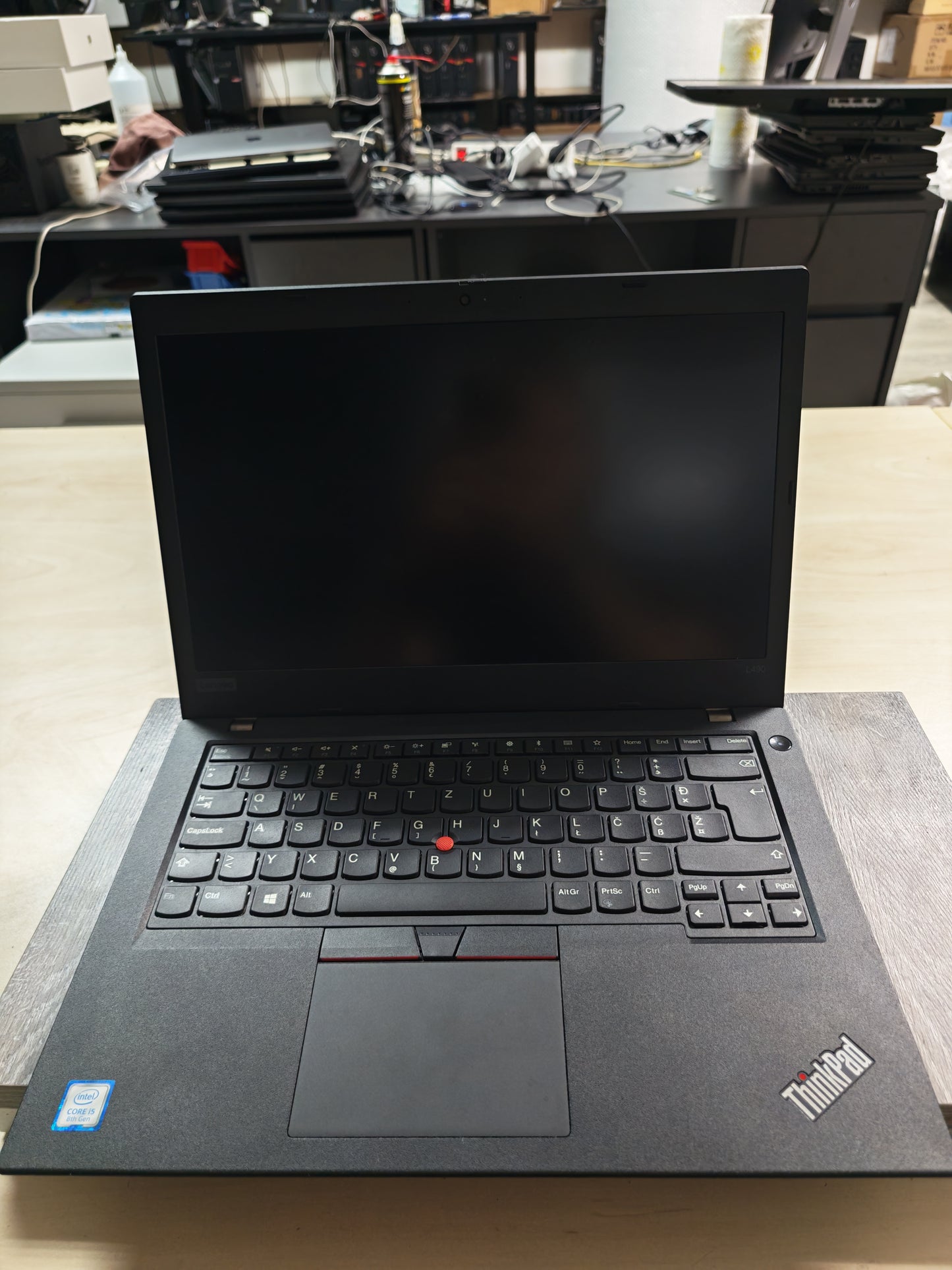 Lenovo ThinkPad L490 • i5-8265U • 8GB RAM • 120GB SSD • Win 11 • 12mj Jamstvo