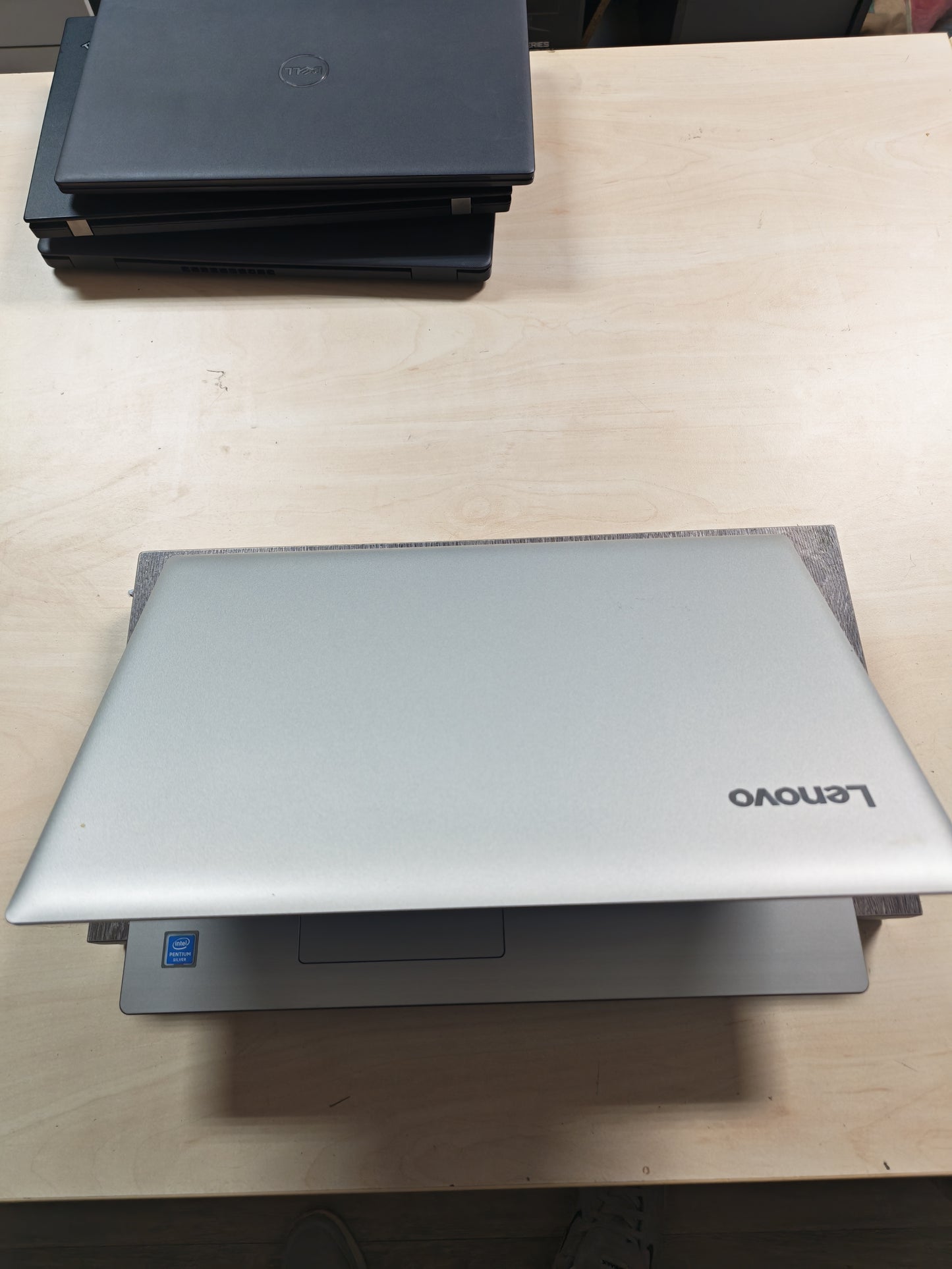 Lenovo IdeaPad 330-15IGM • Pentium Silver N5000 • 8GB RAM • 256GB SSD • Win 11 • 12mj Jamstvo