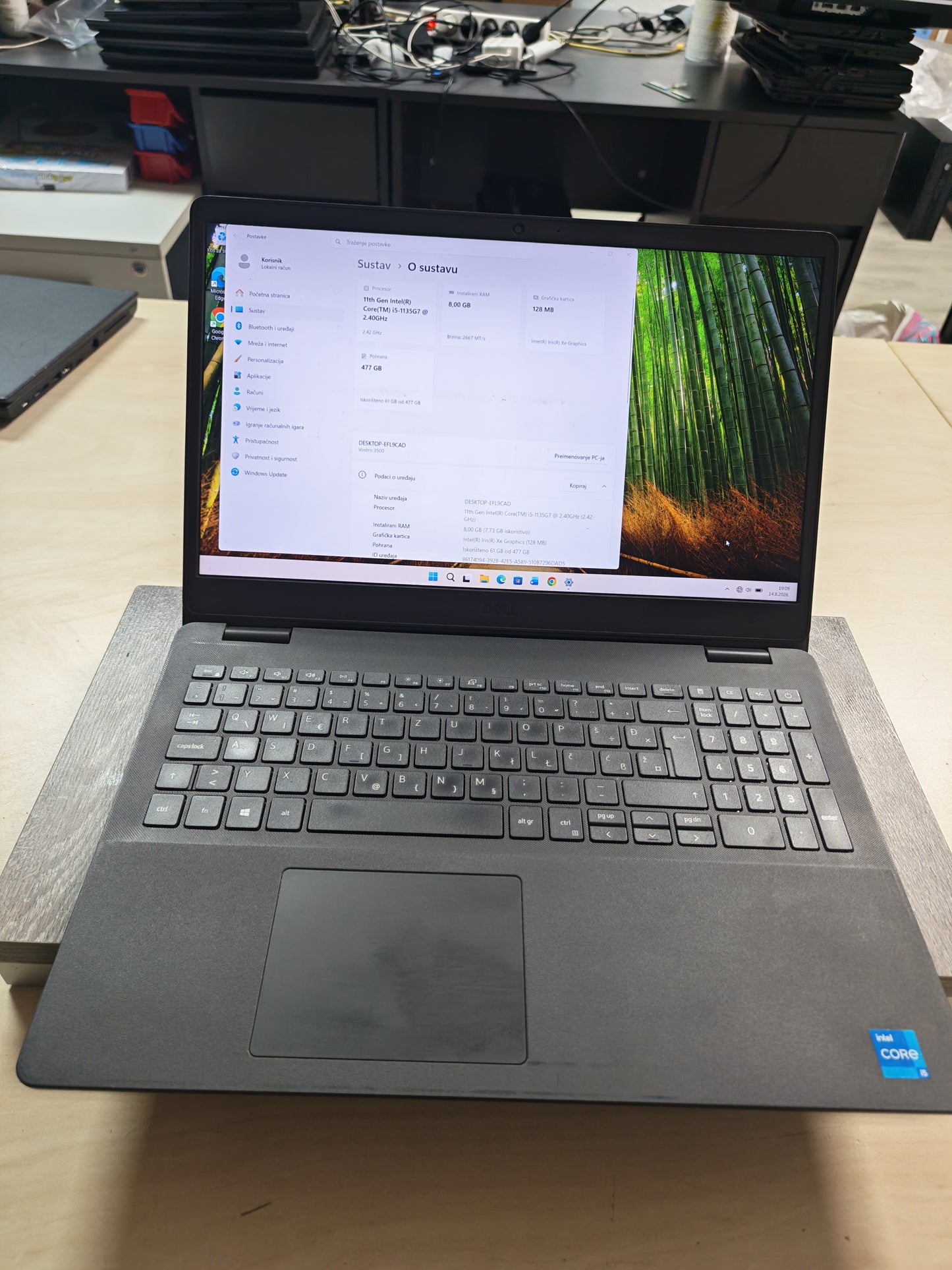 Dell Vostro 3500 • i5-1135G7 • 8GB RAM • 512GB SSD • Win 11 • 12mj Jamstvo