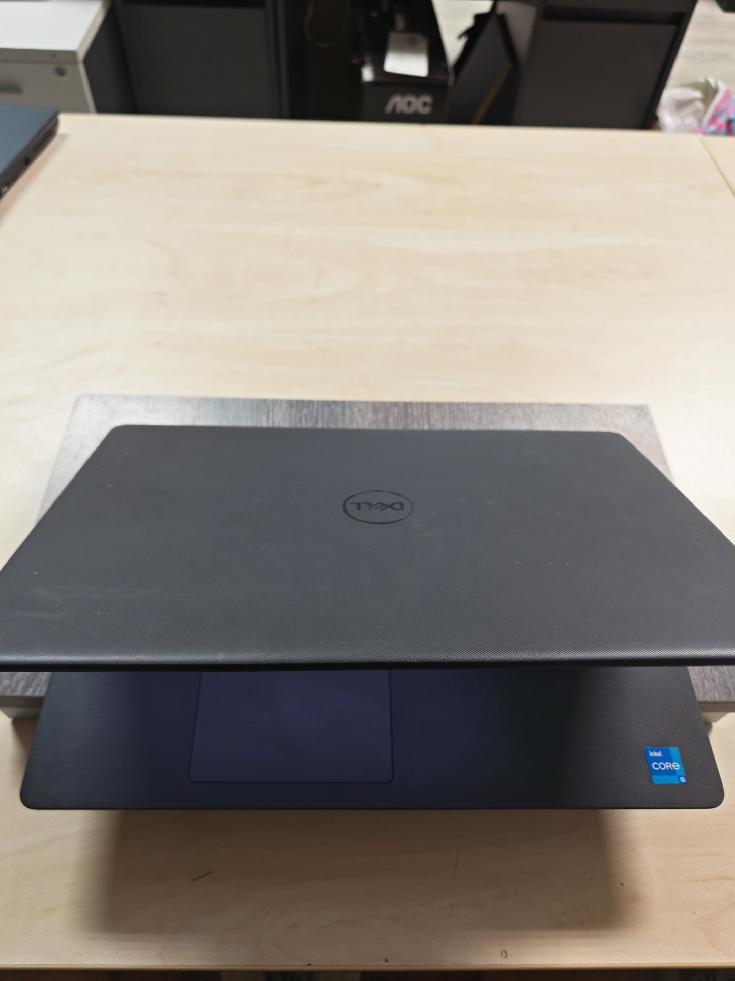 Dell Vostro 3500 • i5-1135G7 • 8GB RAM • 512GB SSD • Win 11 • 12mj Jamstvo