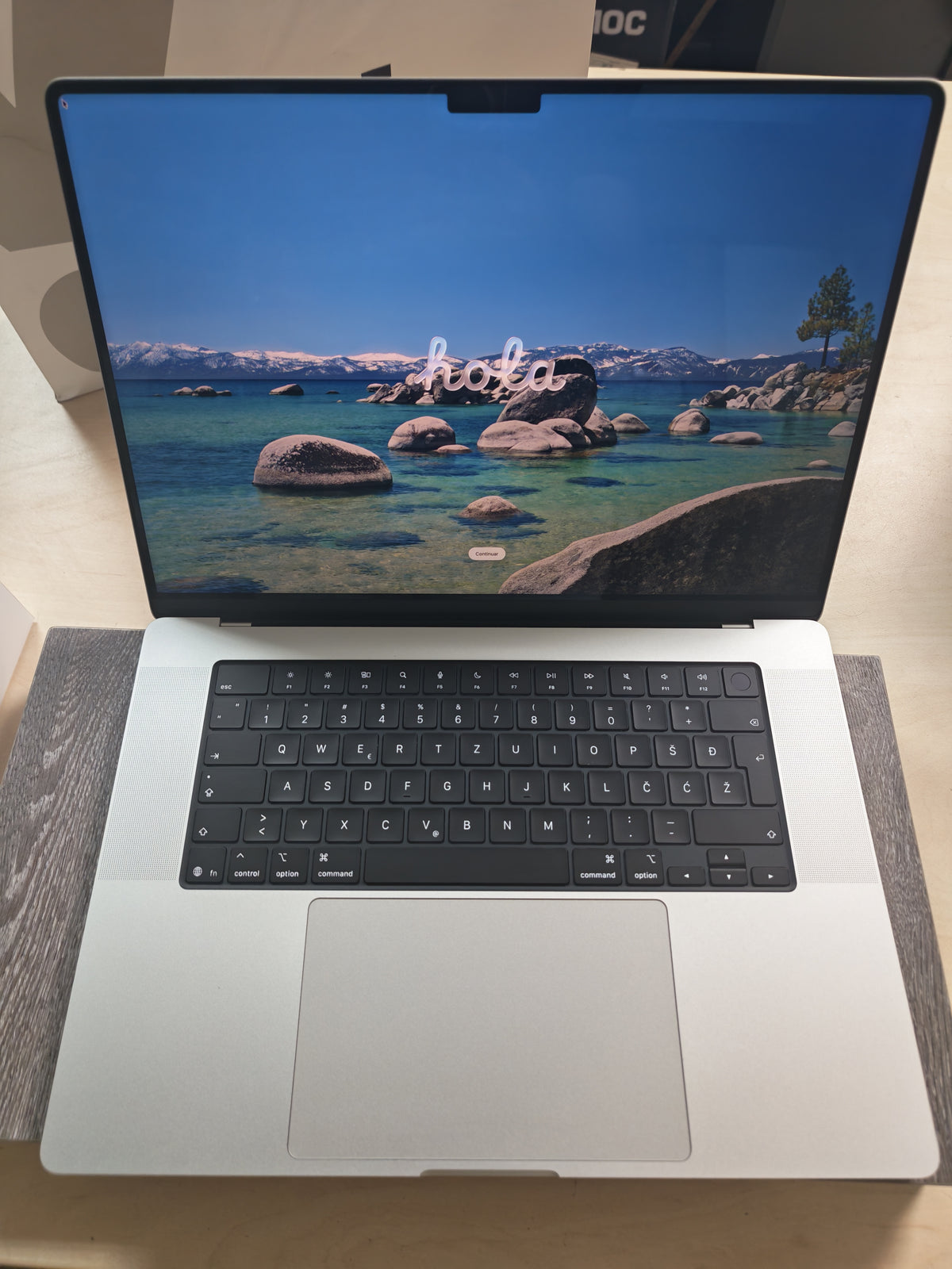 Apple MacBook Pro 16" • M5 Pro • 24GB • 1TB SSD • Space Black • 12mj Jamstvo
