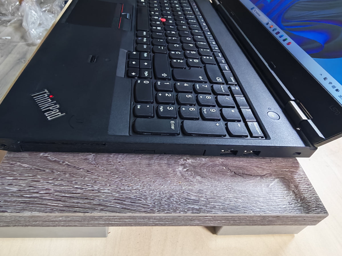 Lenovo ThinkPad L570 • i7-7500U • 8GB RAM • 120GB SSD • Full HD • Win 11 • 12mj Jamstvo