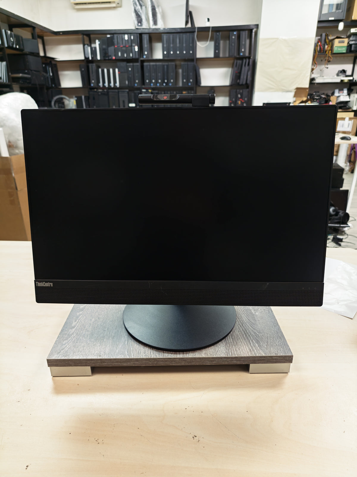 Lenovo ThinkCentre M820z All-in-One • i5-8500 • 16GB RAM • 240GB SSD • Win 11 Pro • 12mj Jamstvo