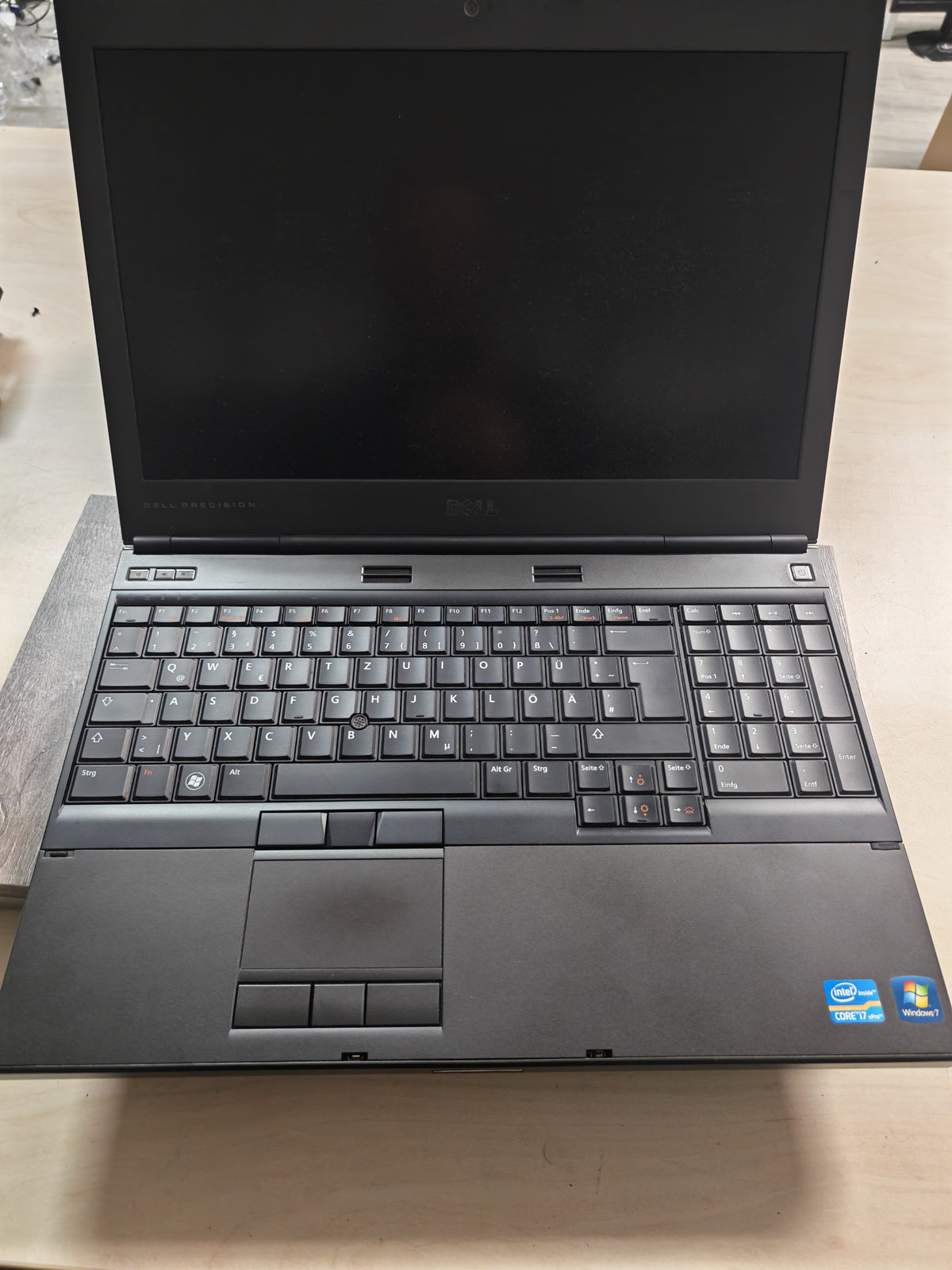 Dell Precision M4600 • i7-2760QM • Quadro 1000M 2GB • 16GB RAM • 240GB SSD • Full HD • Win 11 Pro • 6mj Jamstvo