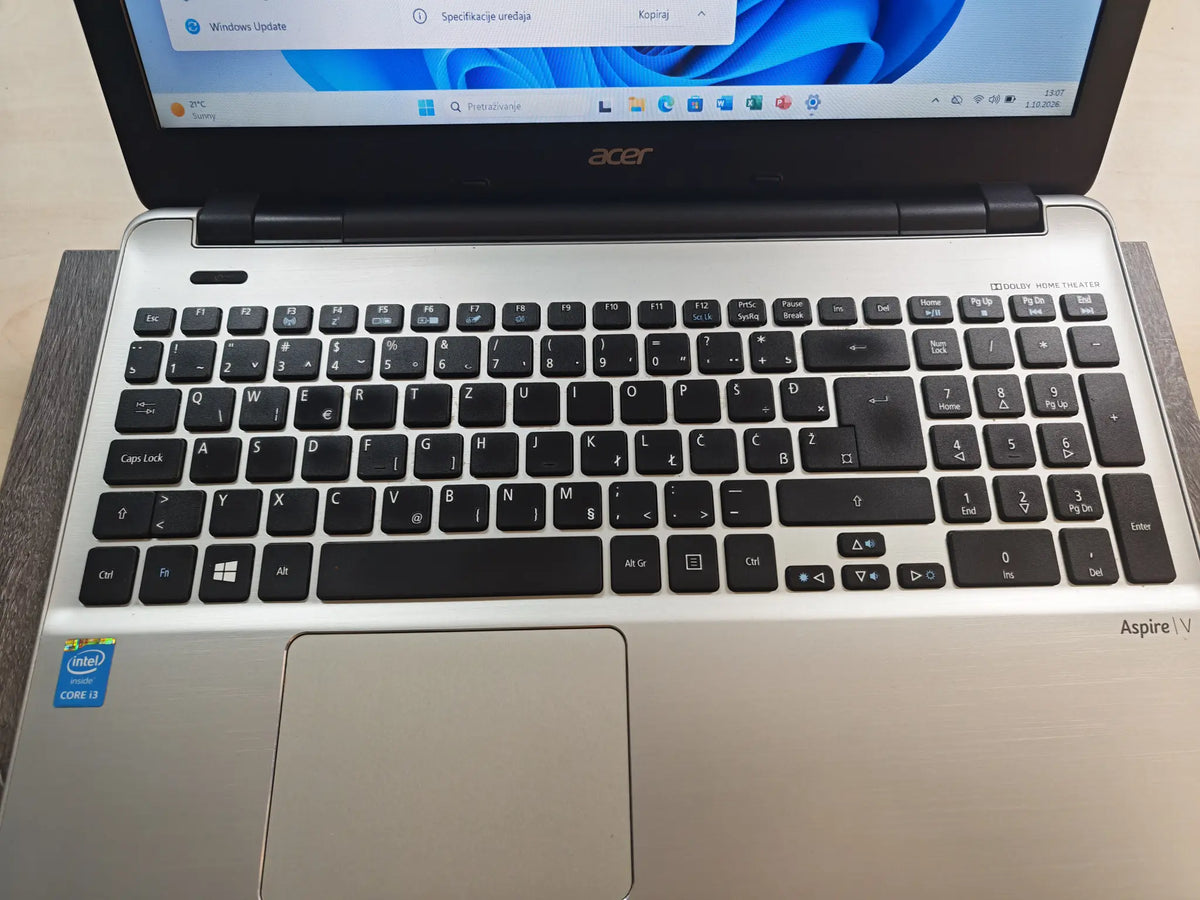 Acer Aspire V3-572 • S greškom –neke tipke zahtijevaju jači pritisak • i3-4030U • 8GB RAM • 120GB SSD • Win 11 • 3mj Jamstvo