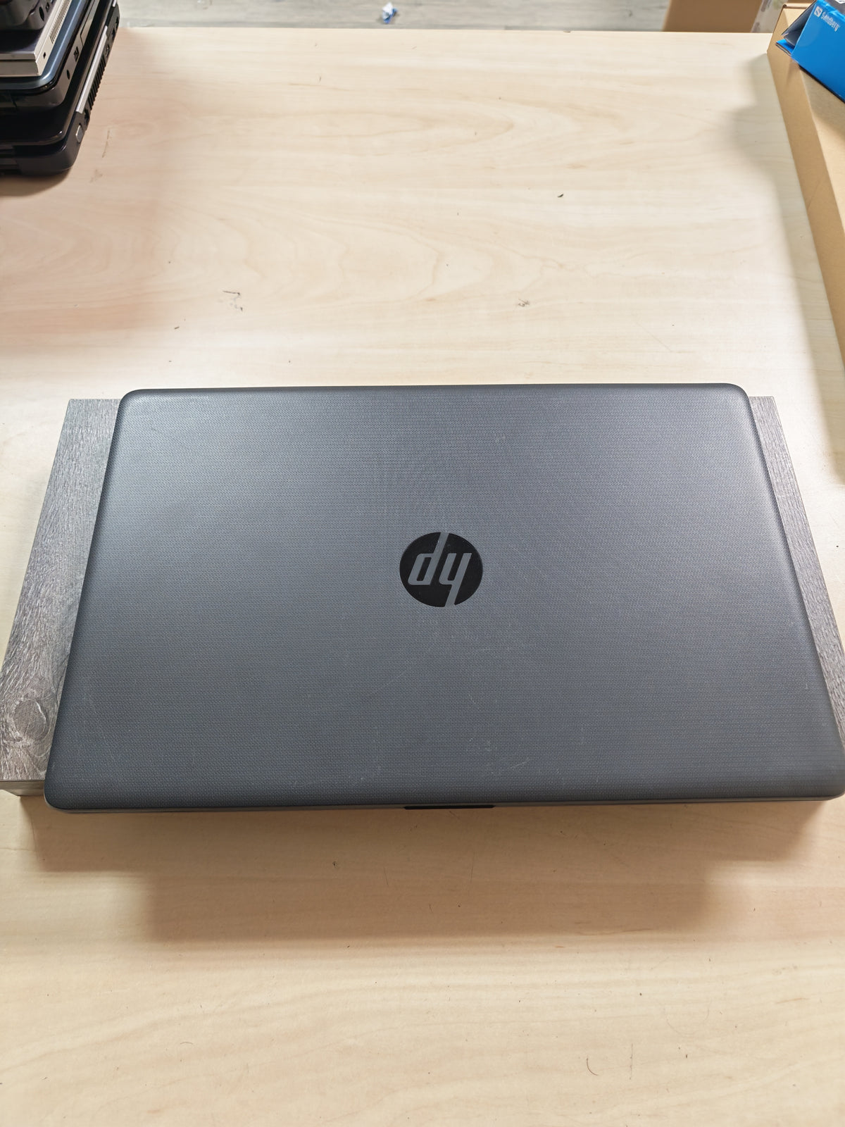 HP 250 G6 • i3-7020U • 8GB RAM • 256GB SSD • HD • Win 11 • 6mj Jamstvo