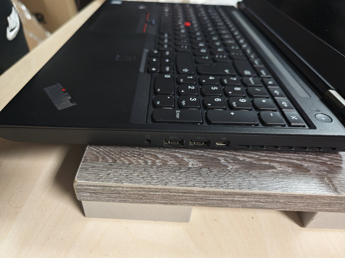 Lenovo ThinkPad P50 • i7-6700HQ • 16GB RAM • 256GB NVMe SSD • Quadro M1000M 4GB • Full HD • Win 11 • 12mj Jamstvo