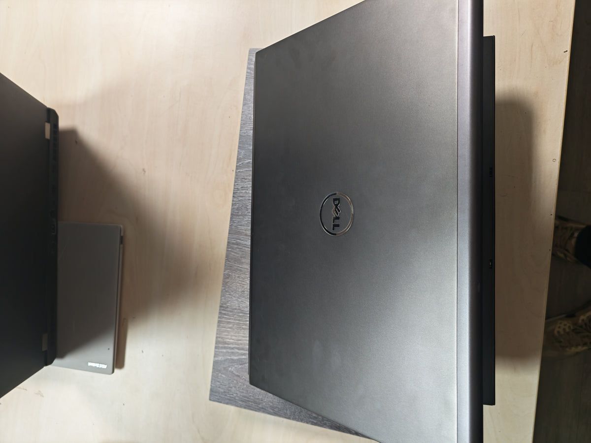 Dell Precision M4600 • i7-2760QM • Quadro 1000M 2GB • 16GB RAM • 240GB SSD • Full HD • Win 11 Pro • 6mj Jamstvo