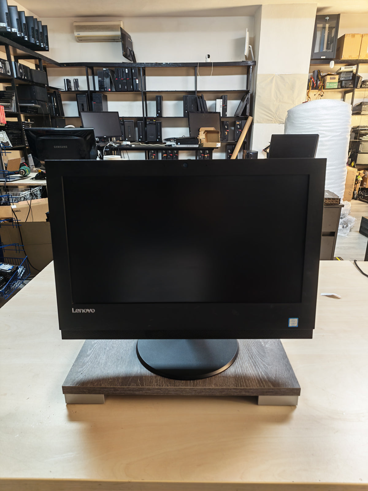 Lenovo V310z All-in-One • i3-7100 • 8GB RAM • 120GB SSD • Win 11 • 12mj Jamstvo