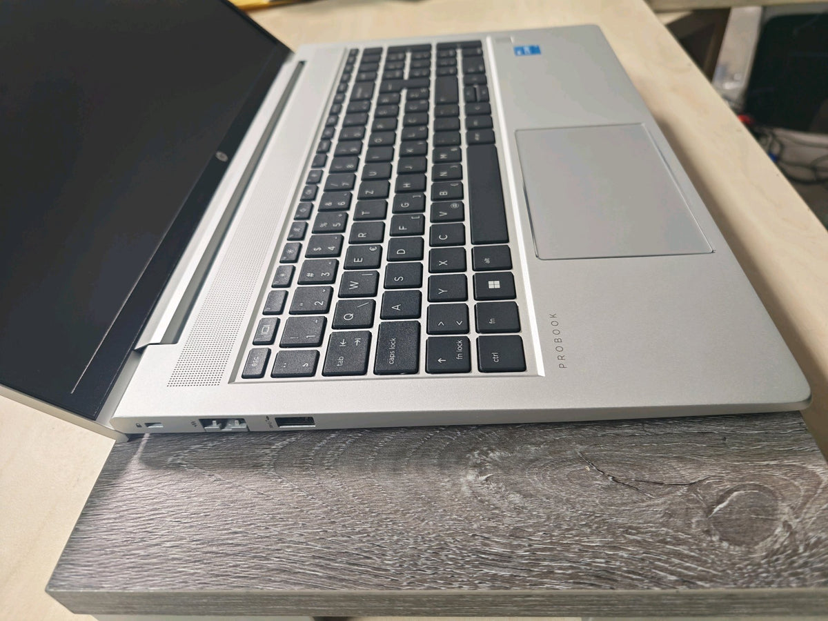 HP ProBook 450 G10 • i3-1315U • 8GB RAM • 512GB NVMe SSD • FHD • Win 11 Pro • 12mj Jamstvo